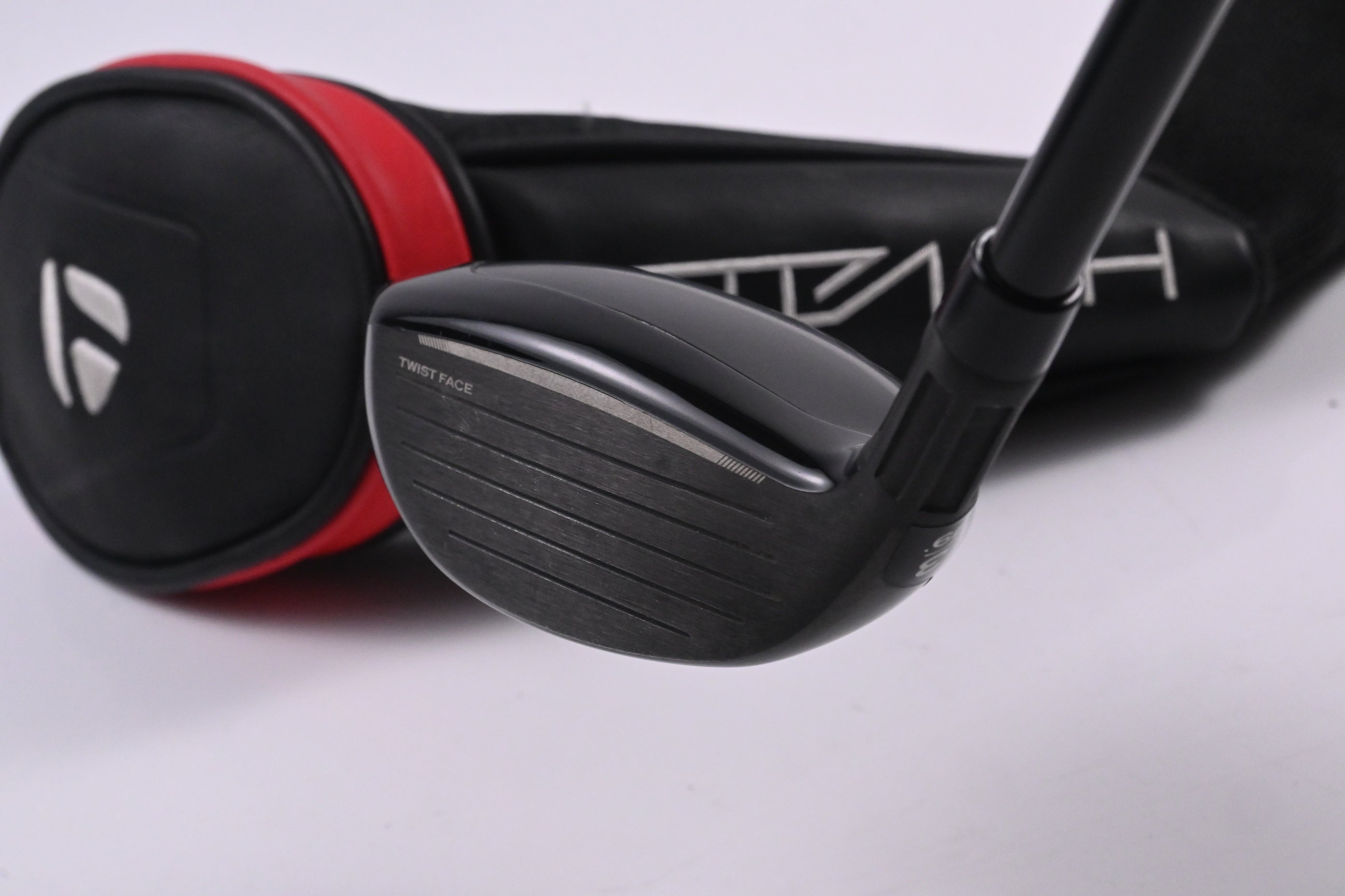 Taylormade Stealth #3 Hybrid / 19 Degree / Stiff Flex Fujikura Ventus Red 7 Shaft
