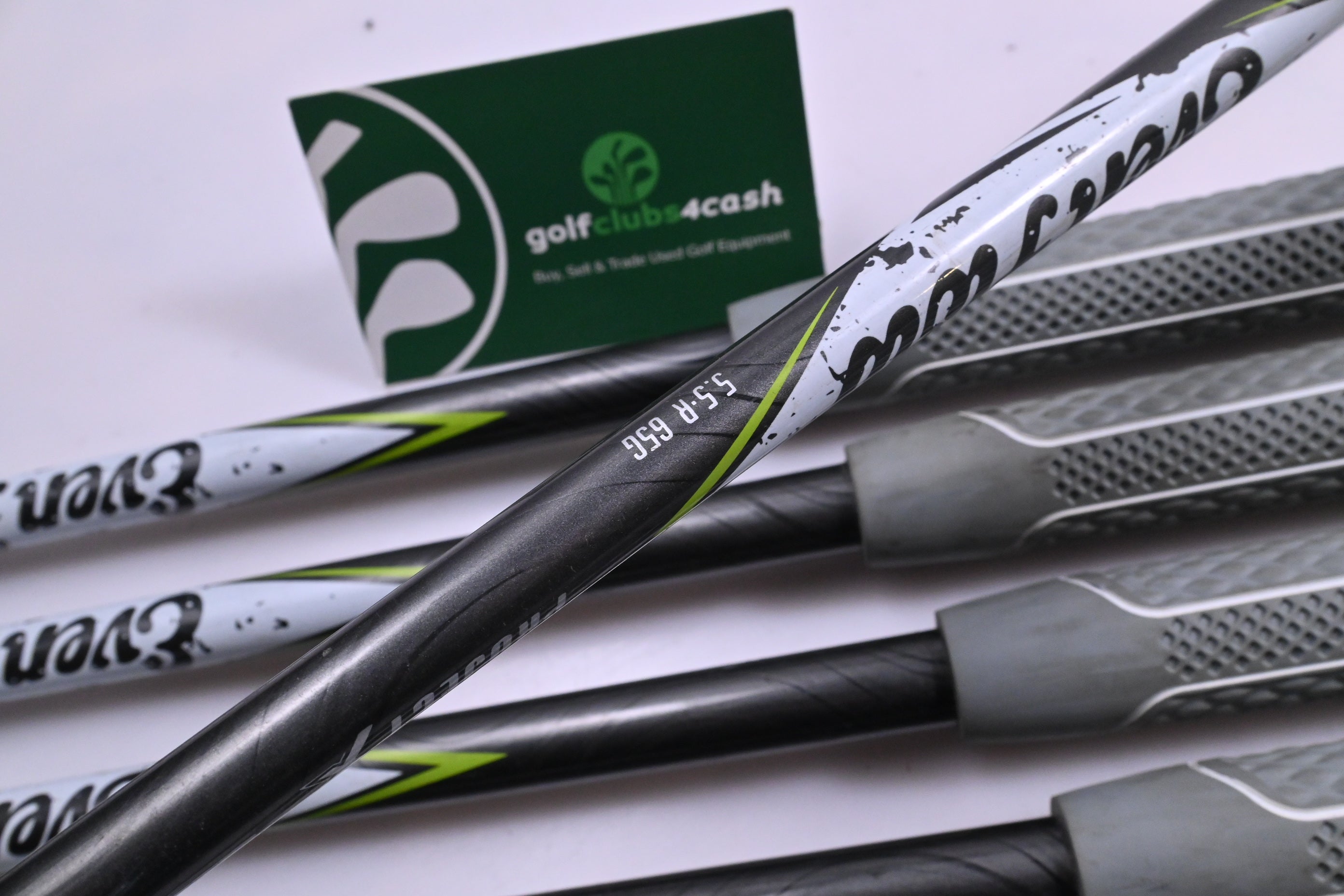 Wilson Launch Pad 2022 Irons / 5-PW+SW / Regular Flex Evenflow 65 Shafts