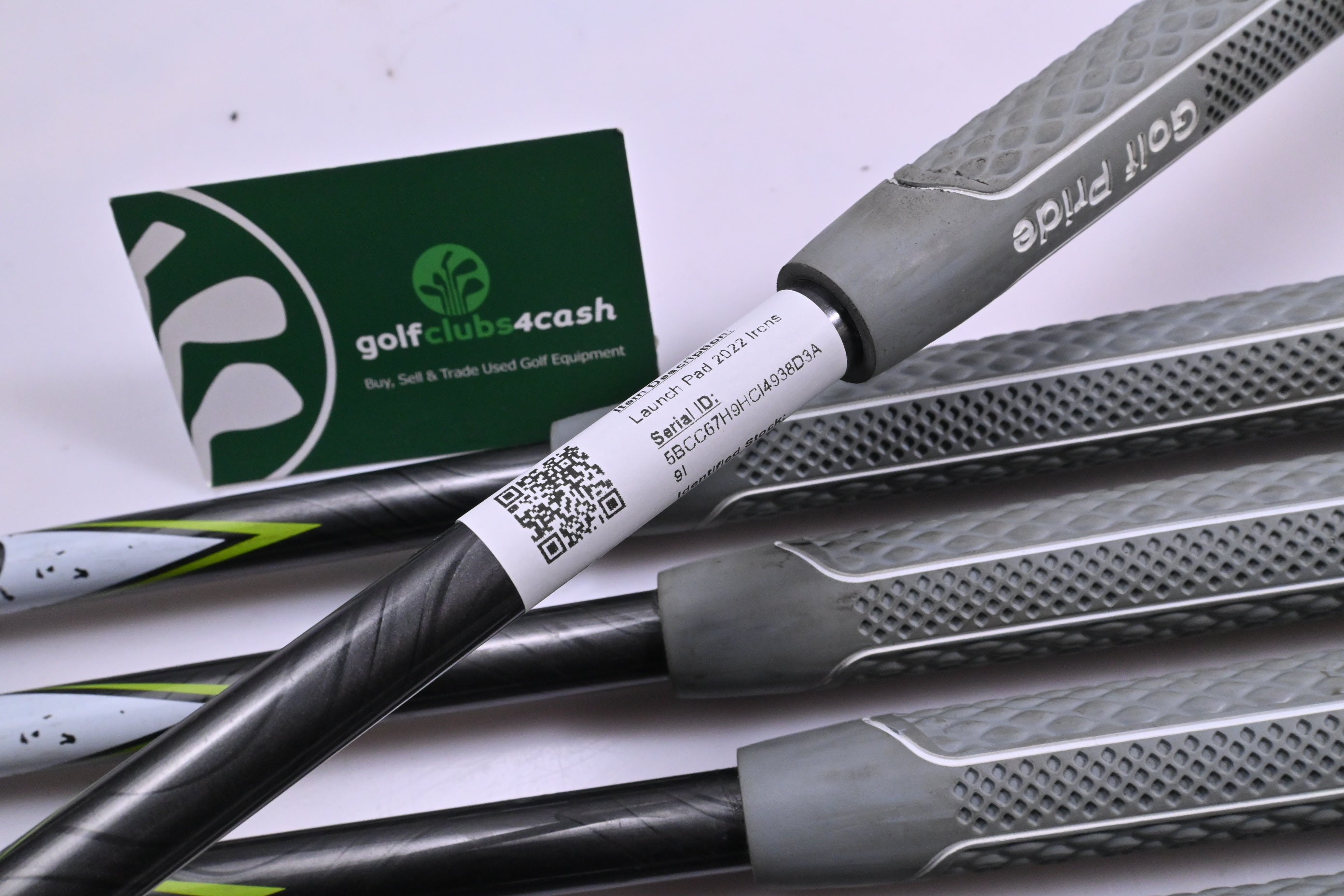 Wilson Launch Pad 2022 Irons / 5-PW+SW / Regular Flex Evenflow 65 Shafts