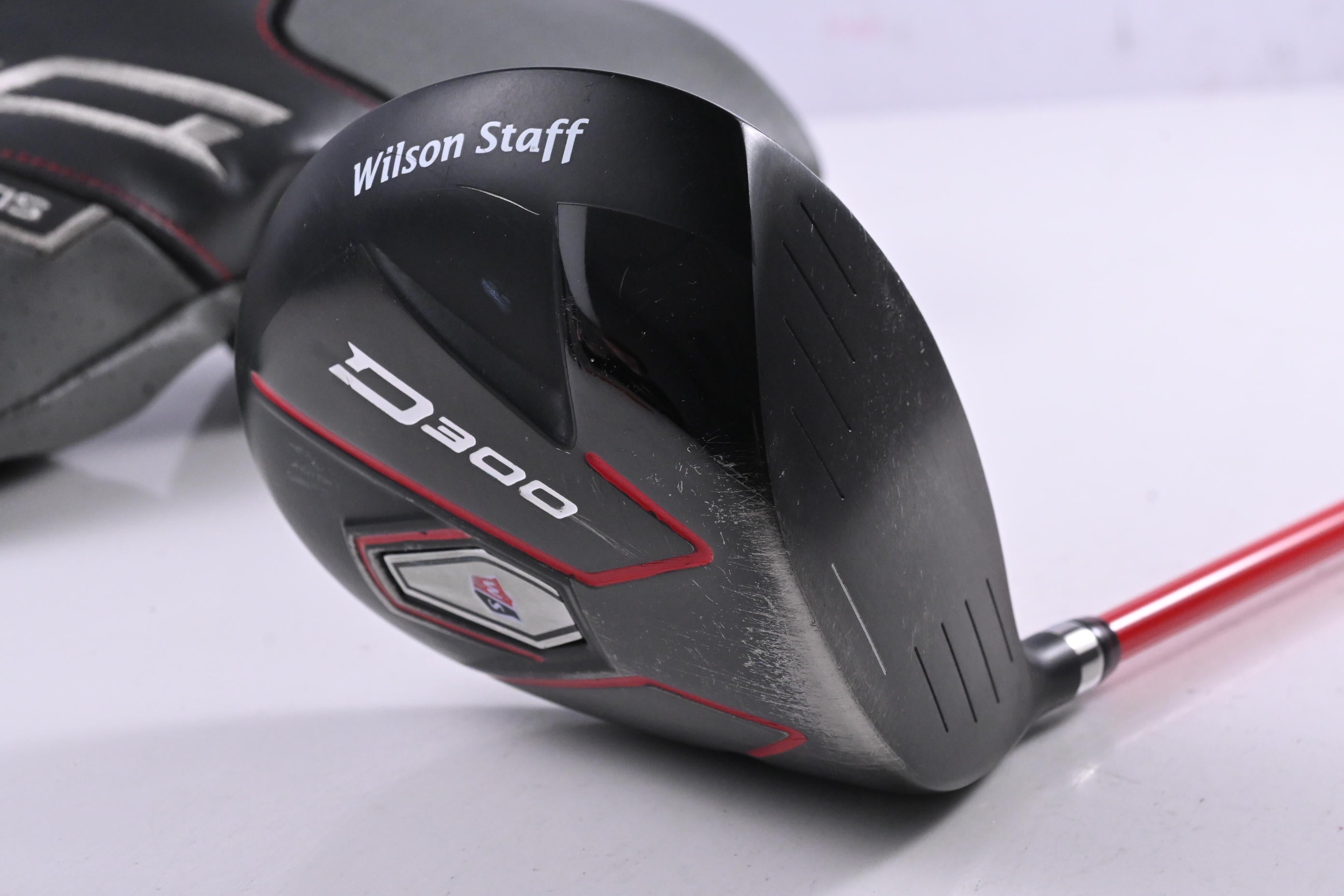 Wilson Staff D300 SL Driver / 10.5 Degree / Regular Flex D300 Superlight Shaft