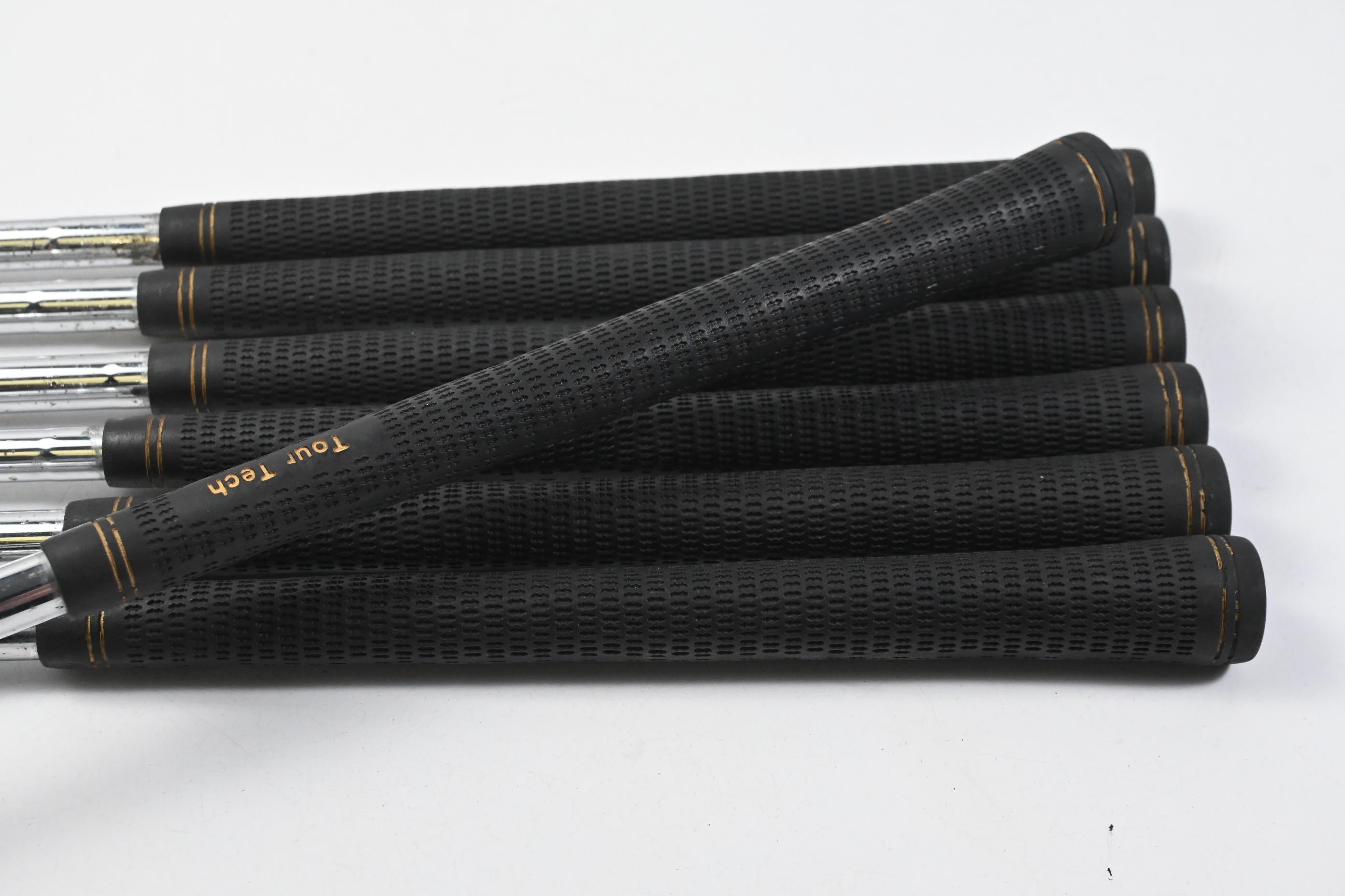 Titleist DCI 962B Irons / 3-9i / Regular Flex Titleist Tri-Spec Shafts
