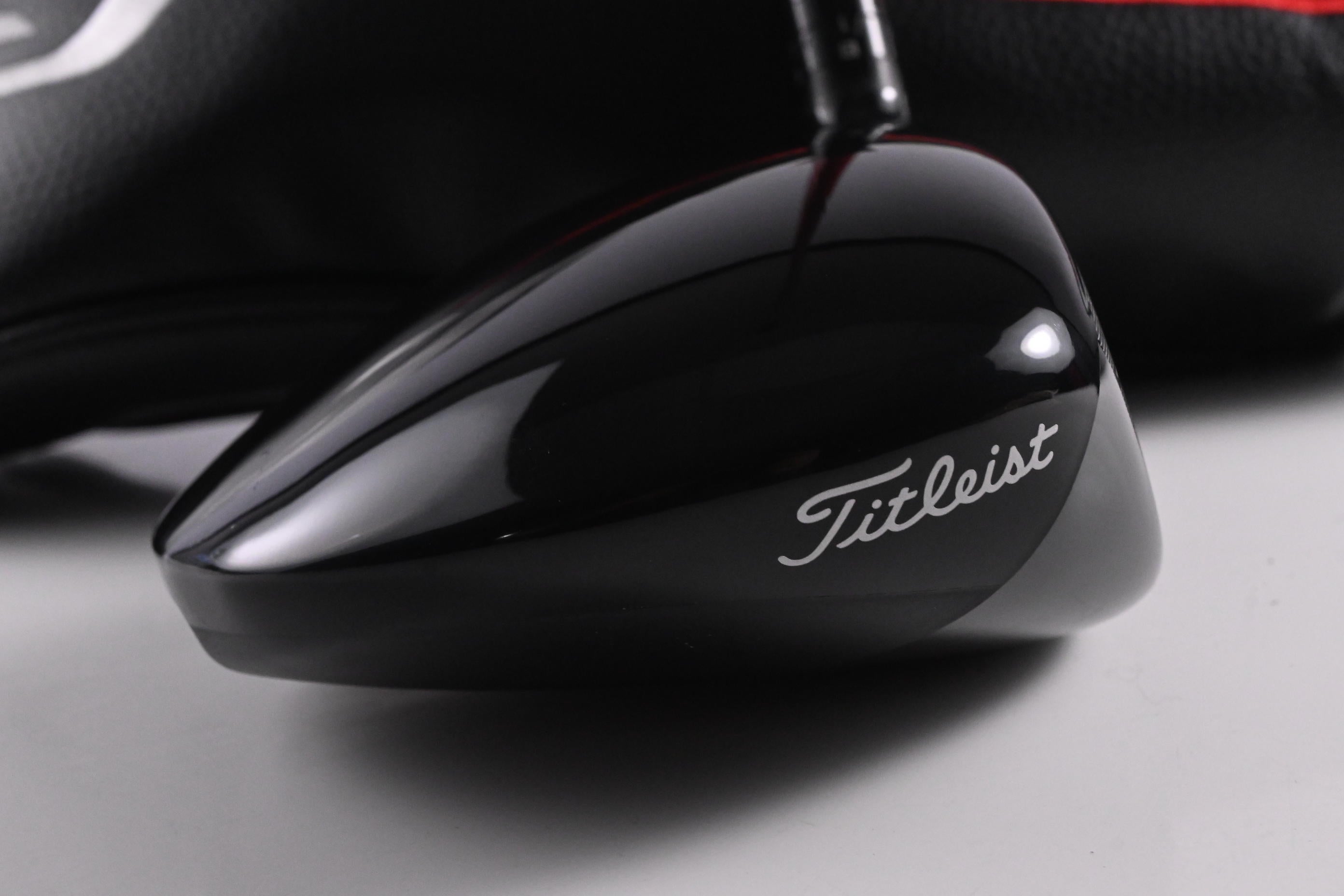 Titleist GT2 Driver / 10 Degree / Stiff Flex Denali Red 60 Shaft