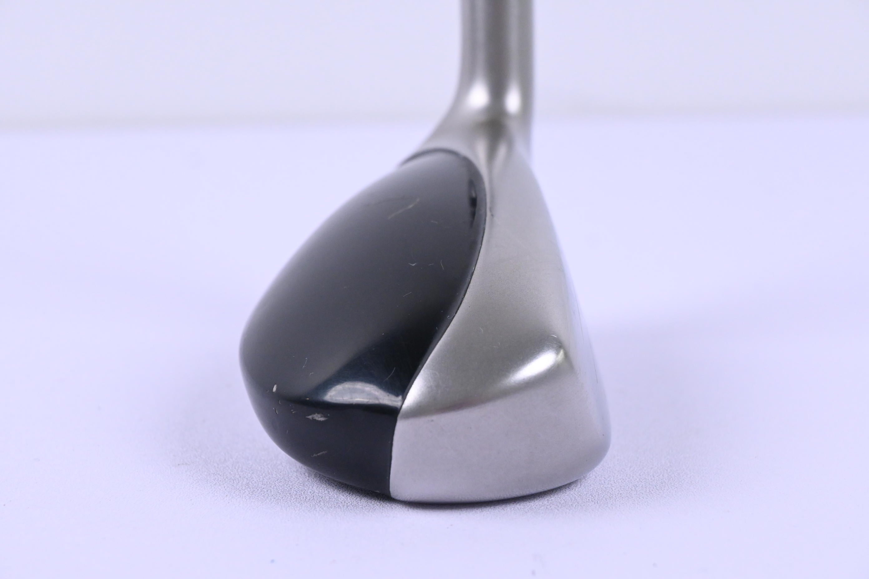 Taylormade Rescue Mid #3 Hybrid / 19 Degree / Regualr Flex Ultralite Shaft