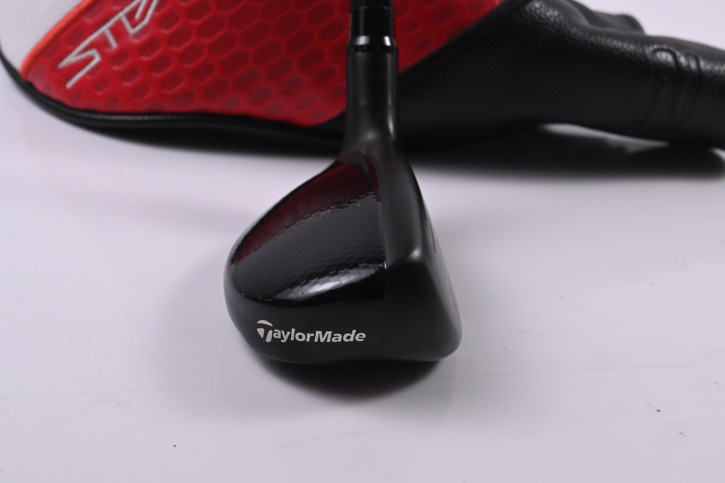 Taylormade Stealth 2 Plus #4 Hybrid / 22 Degree / Regular Flex Kai'li Red 75