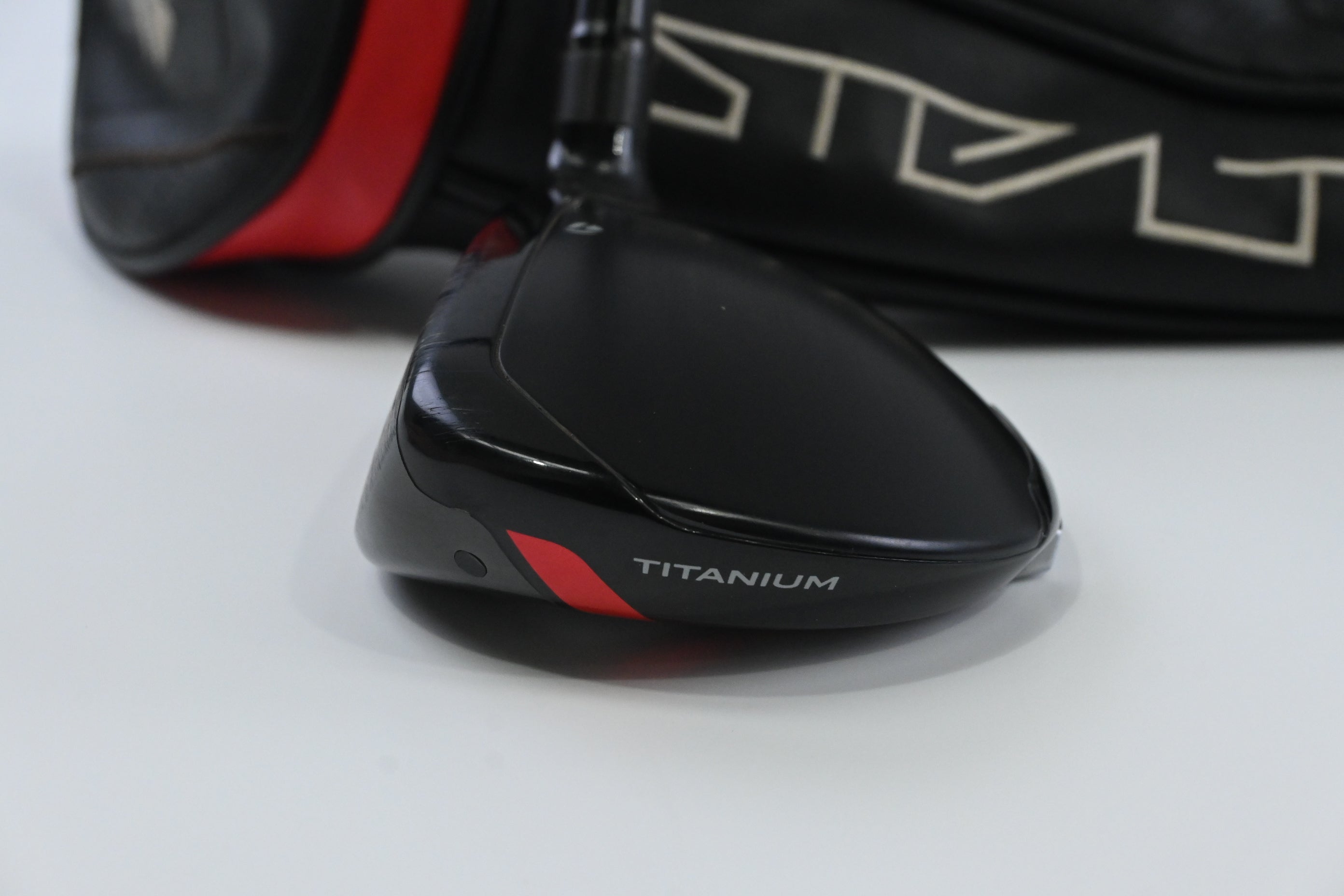 Left Hand Taylormade Stealth Plus #5 Wood / 19 Degree / Stiff Flex HZRDUS 75