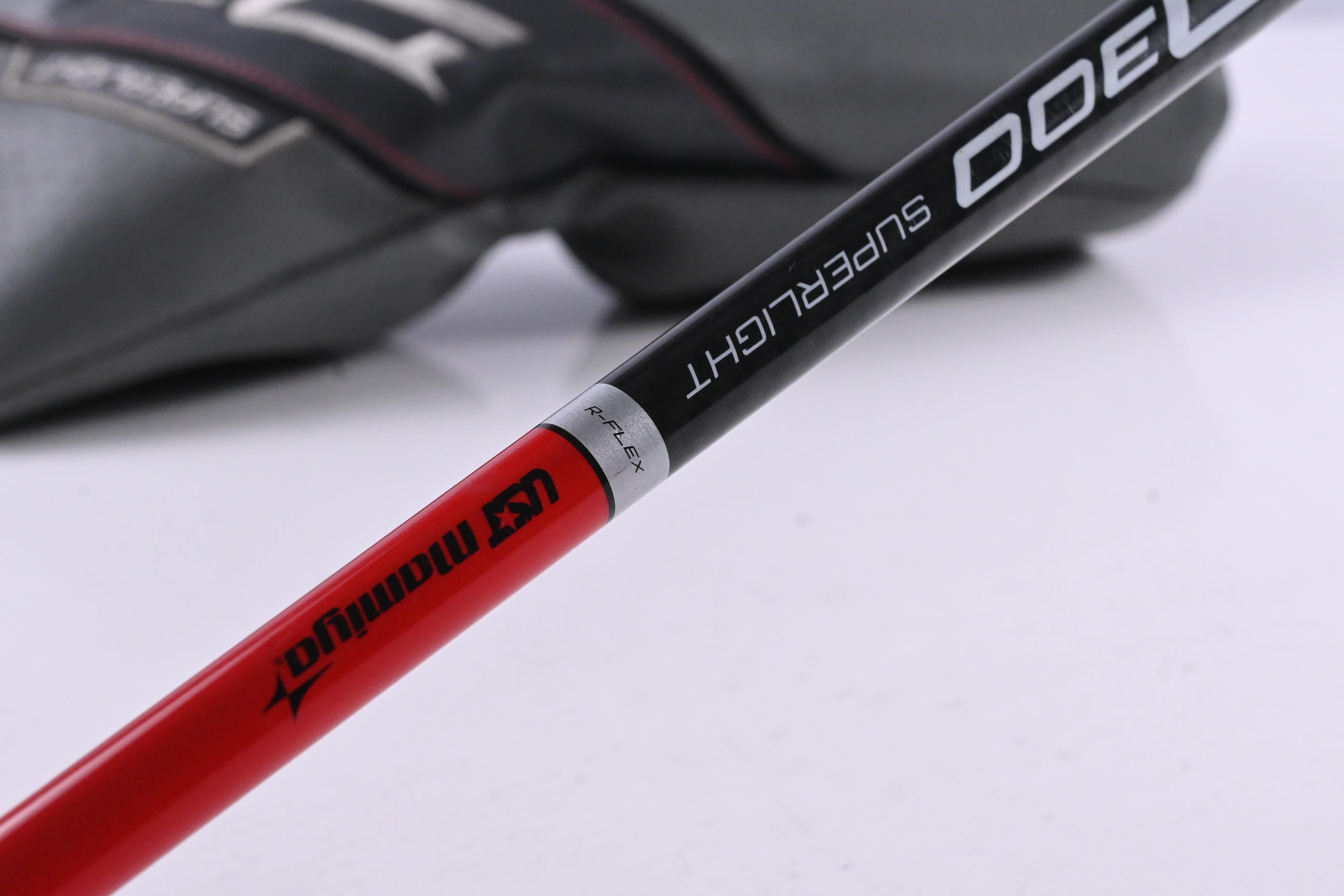 Wilson Staff D300 SL Driver / 10.5 Degree / Regular Flex D300 Superlight Shaft