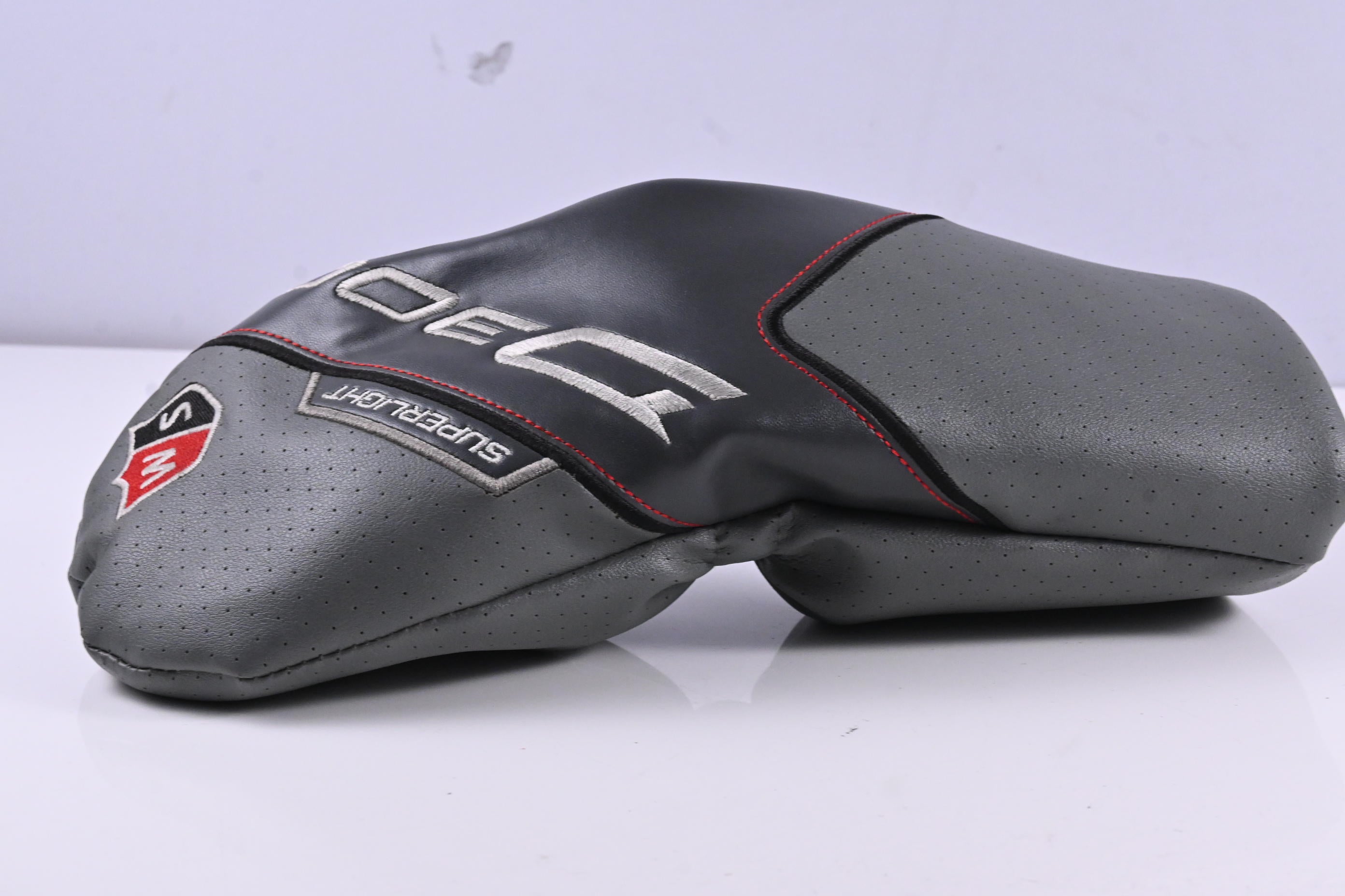 Wilson Staff D300 SL Driver / 10.5 Degree / Regular Flex D300 Superlight Shaft