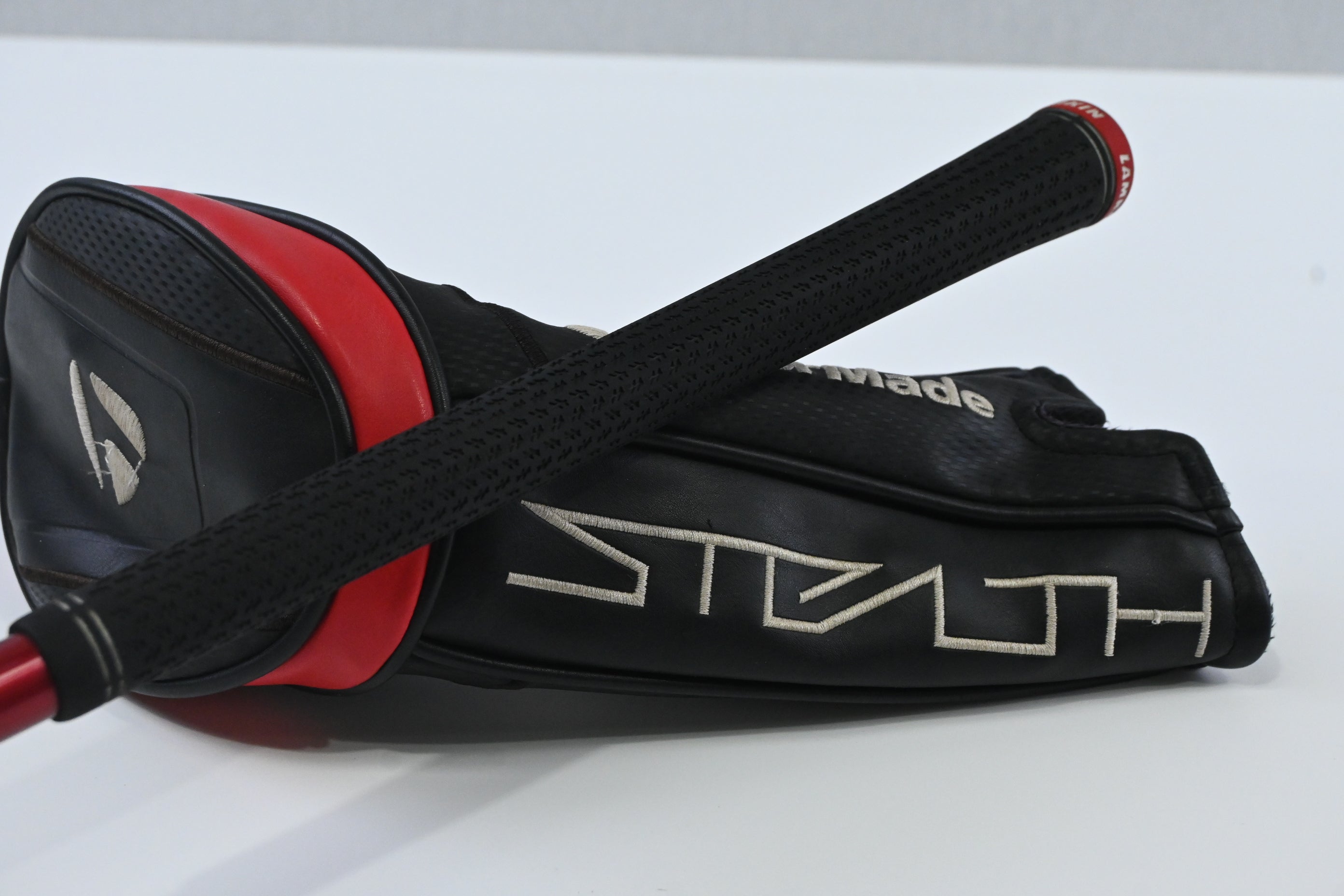 Left Hand Taylormade Stealth Plus #5 Wood / 19 Degree / Stiff Flex HZRDUS 75
