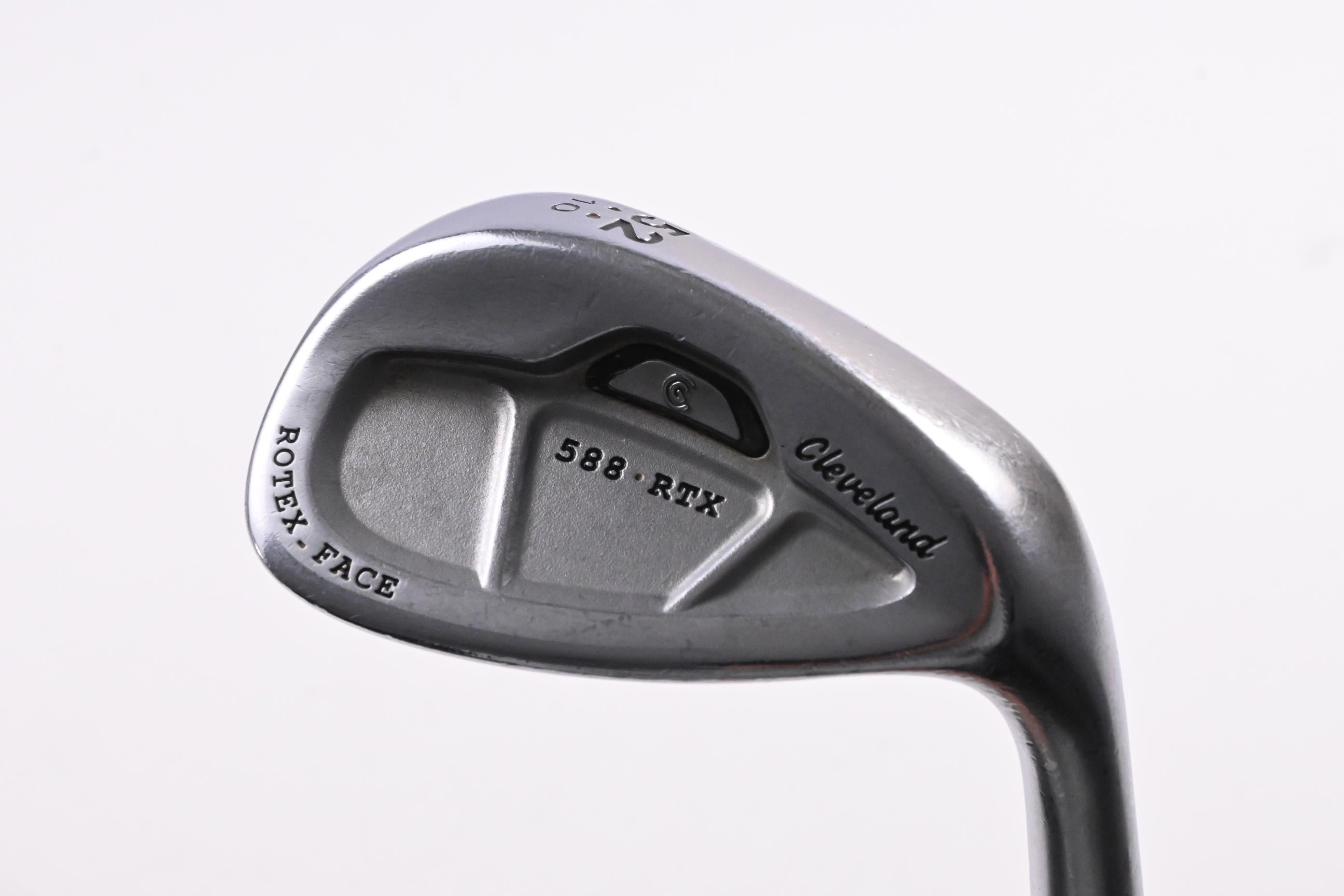 Cleveland 588 RTX Gap Wedge / 52 Degree / Wedge Flex Dynamic Gold Shaft