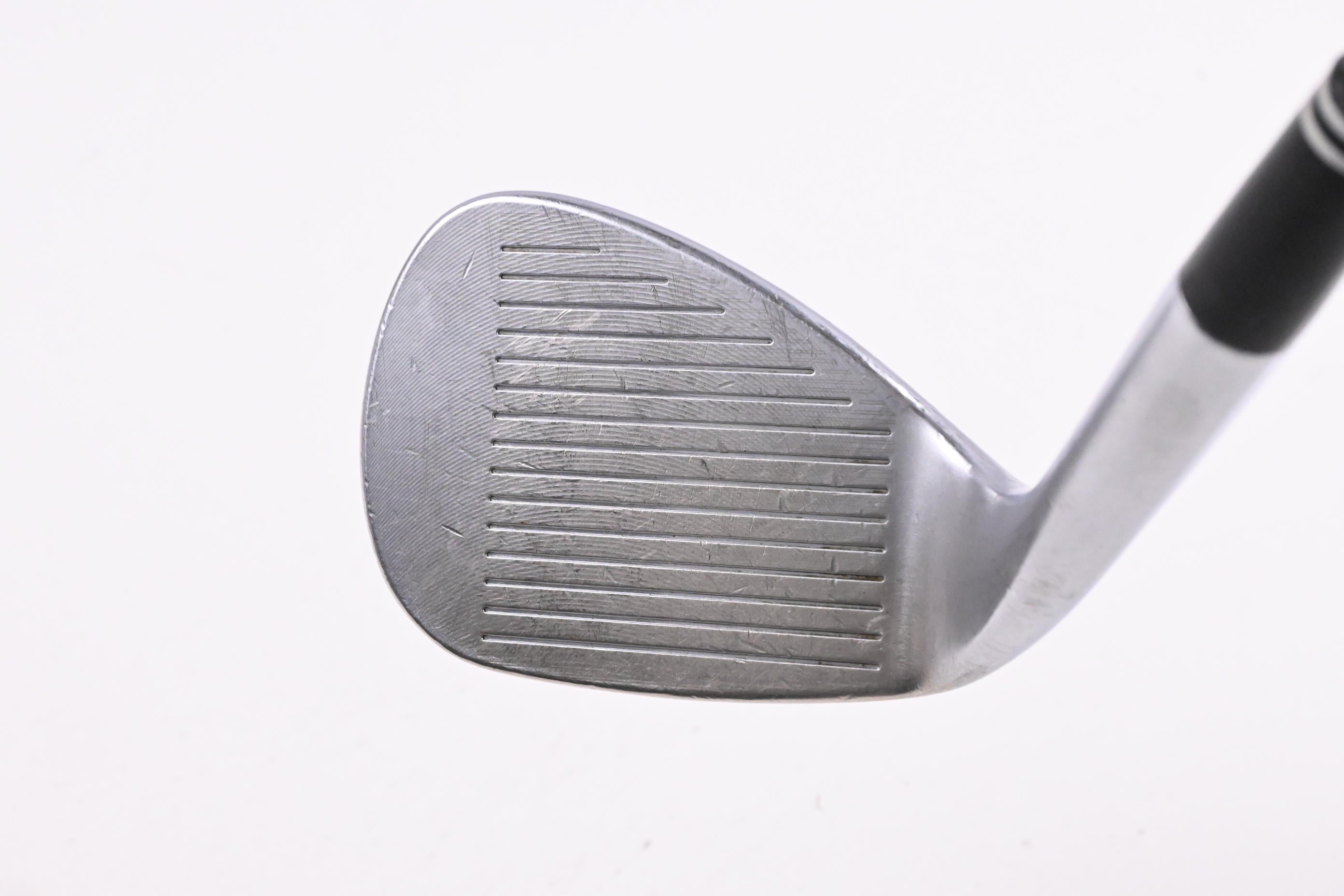 Cleveland 588 RTX Gap Wedge / 52 Degree / Wedge Flex Dynamic Gold Shaft