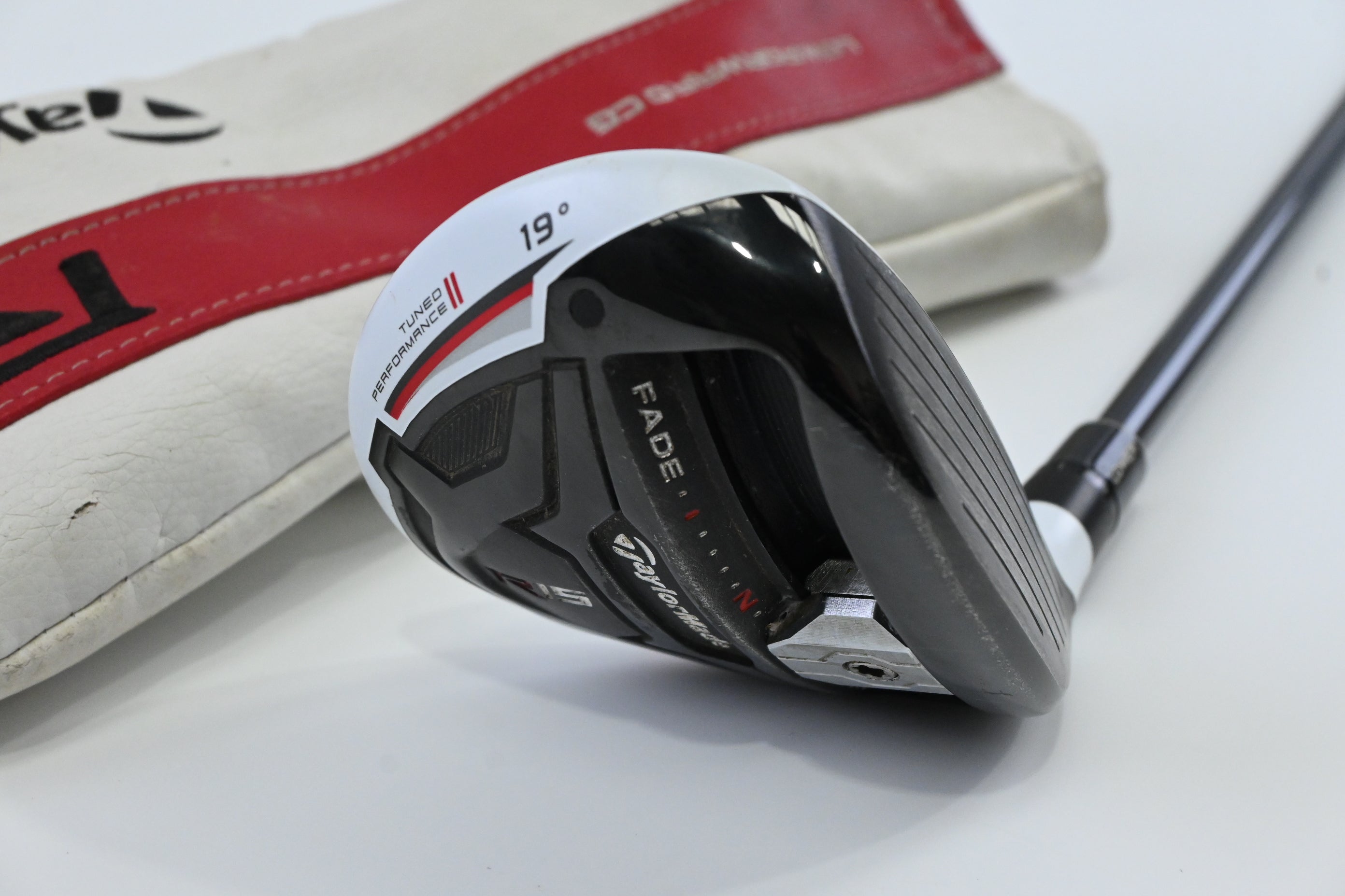 Taylormade R15 #5 Wood / 19 Degree / Regular Flex Fujikura Speeder 56 Evolution
