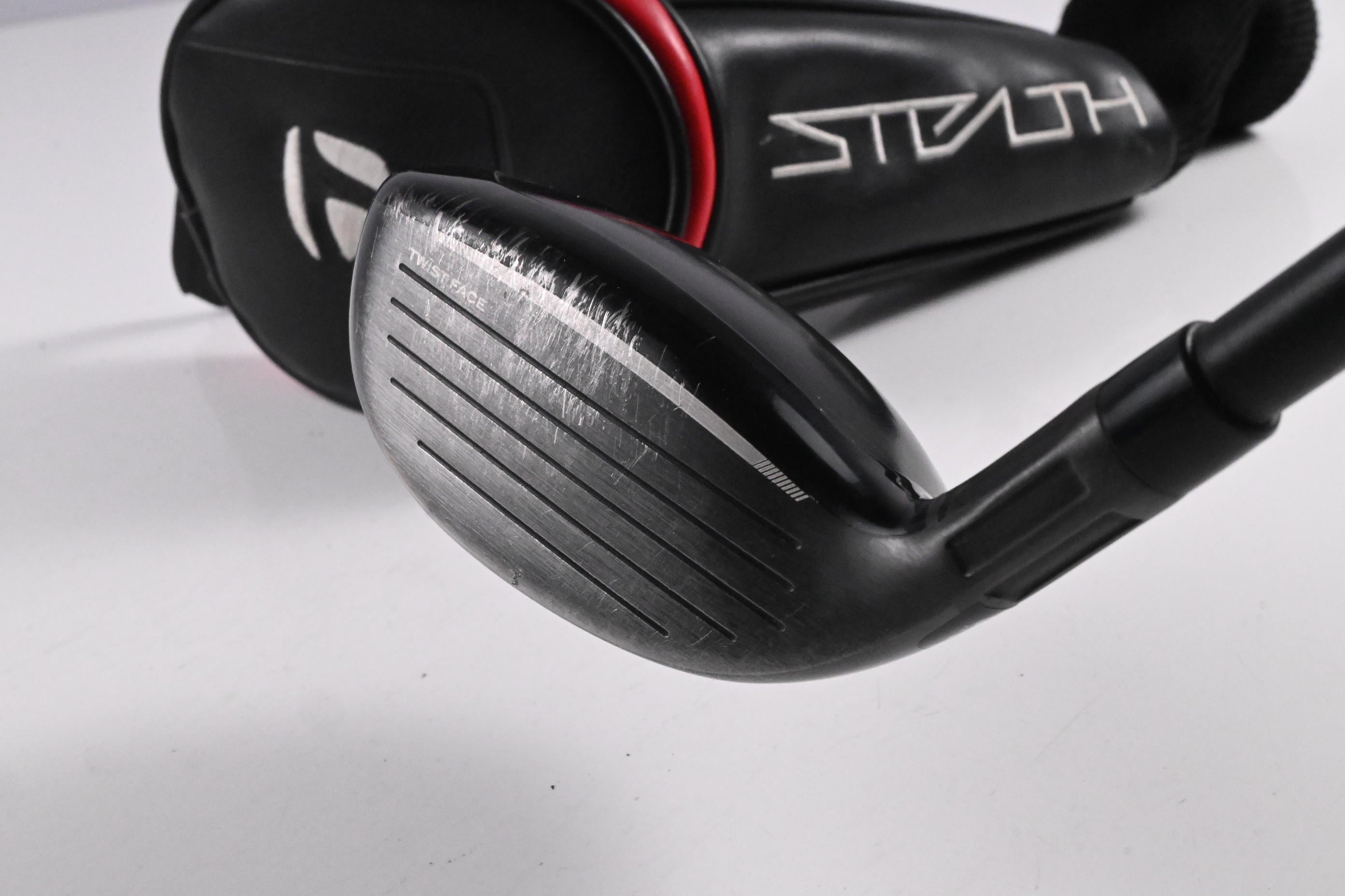 Taylormade Stealth #3 Hybrid / 19 Degree / Stiff Flex UST Proforce V2 65 HL