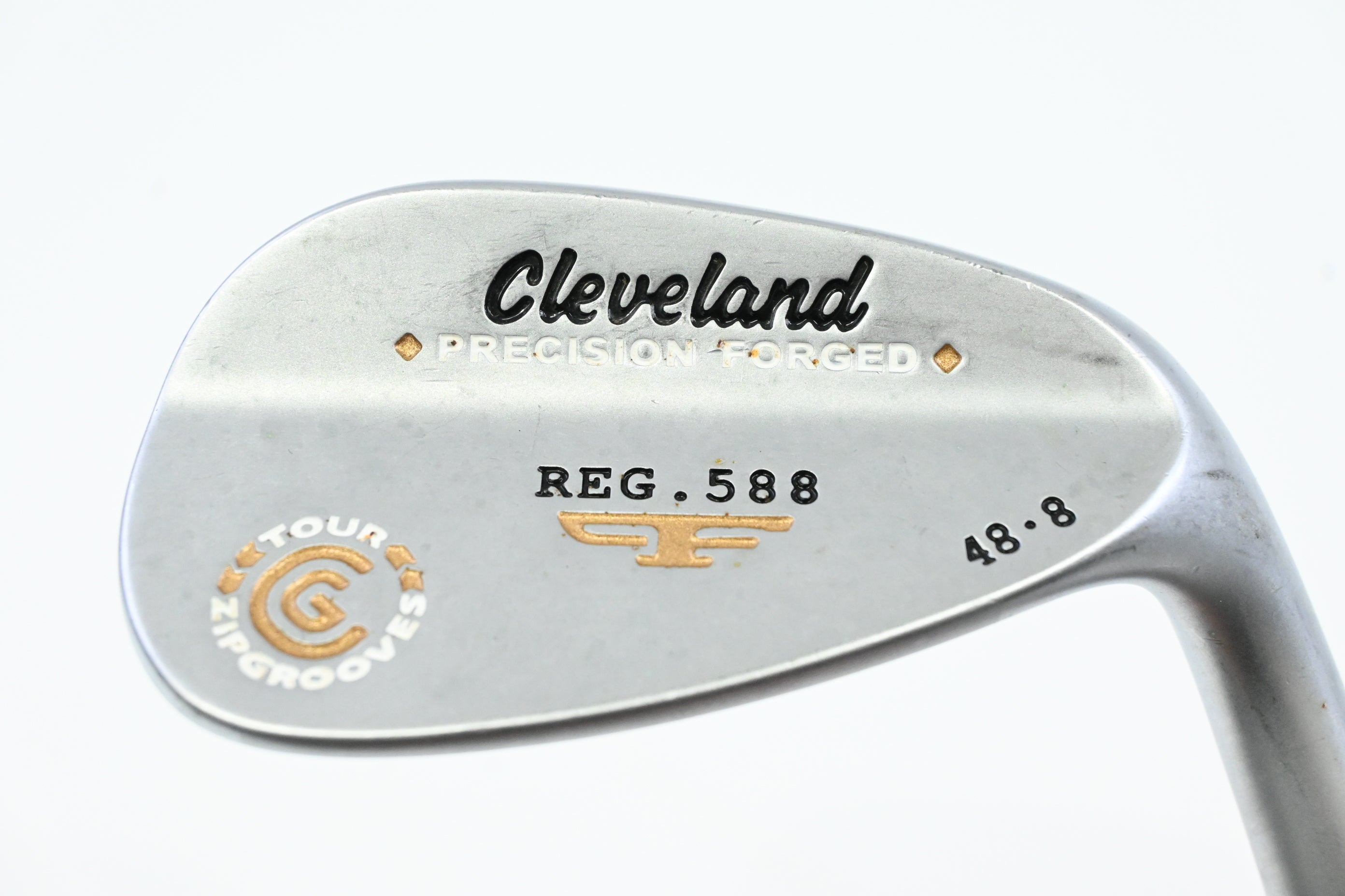 Cleveland 588 Precision Forged Pitching Wedge / 48 Degree / Wedge Flex Tour