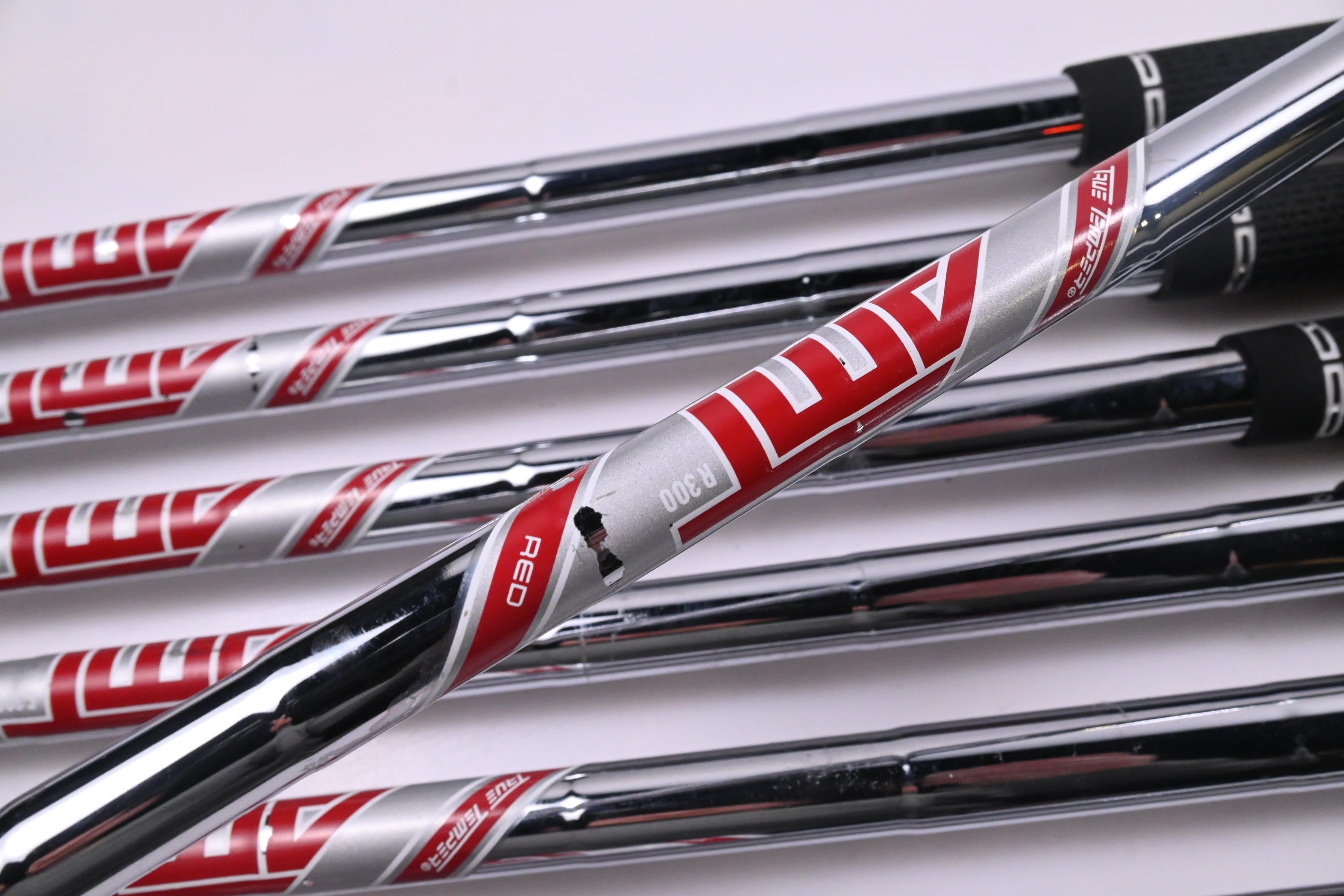 Titleist T350 Irons / 5-PW+48° / Regular Flex AMT Red R300 Shafts