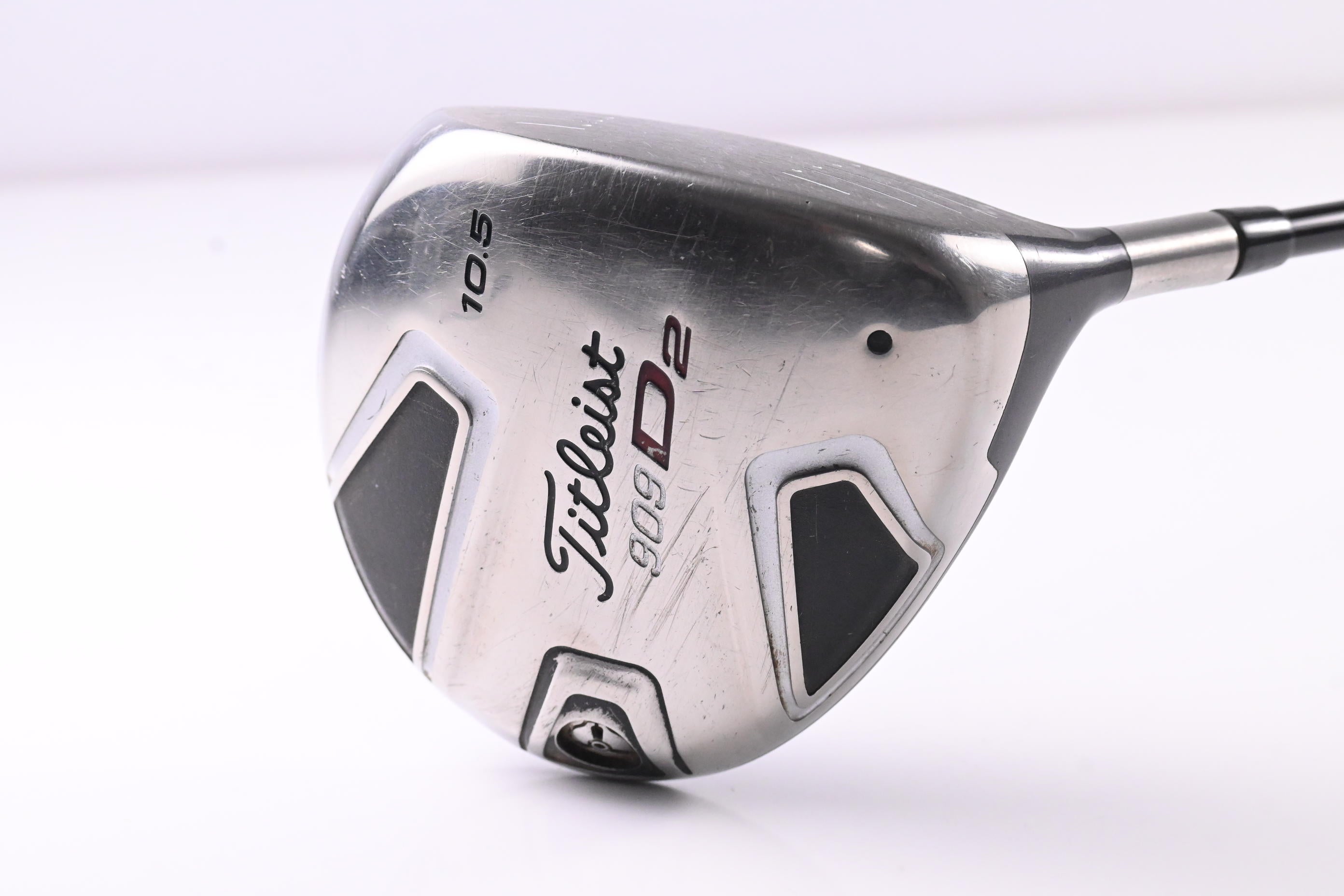 Titleist 909 D2 Driver / 10.5 Degree / Regular Flex Aldila Voodoo Shaft