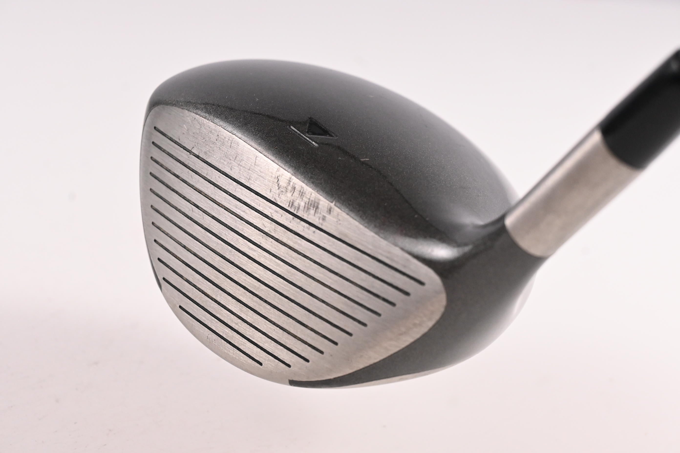 Titleist 975 D Driver / 10.5 Degree / Regular Flex Titleist Ultralite Shaft