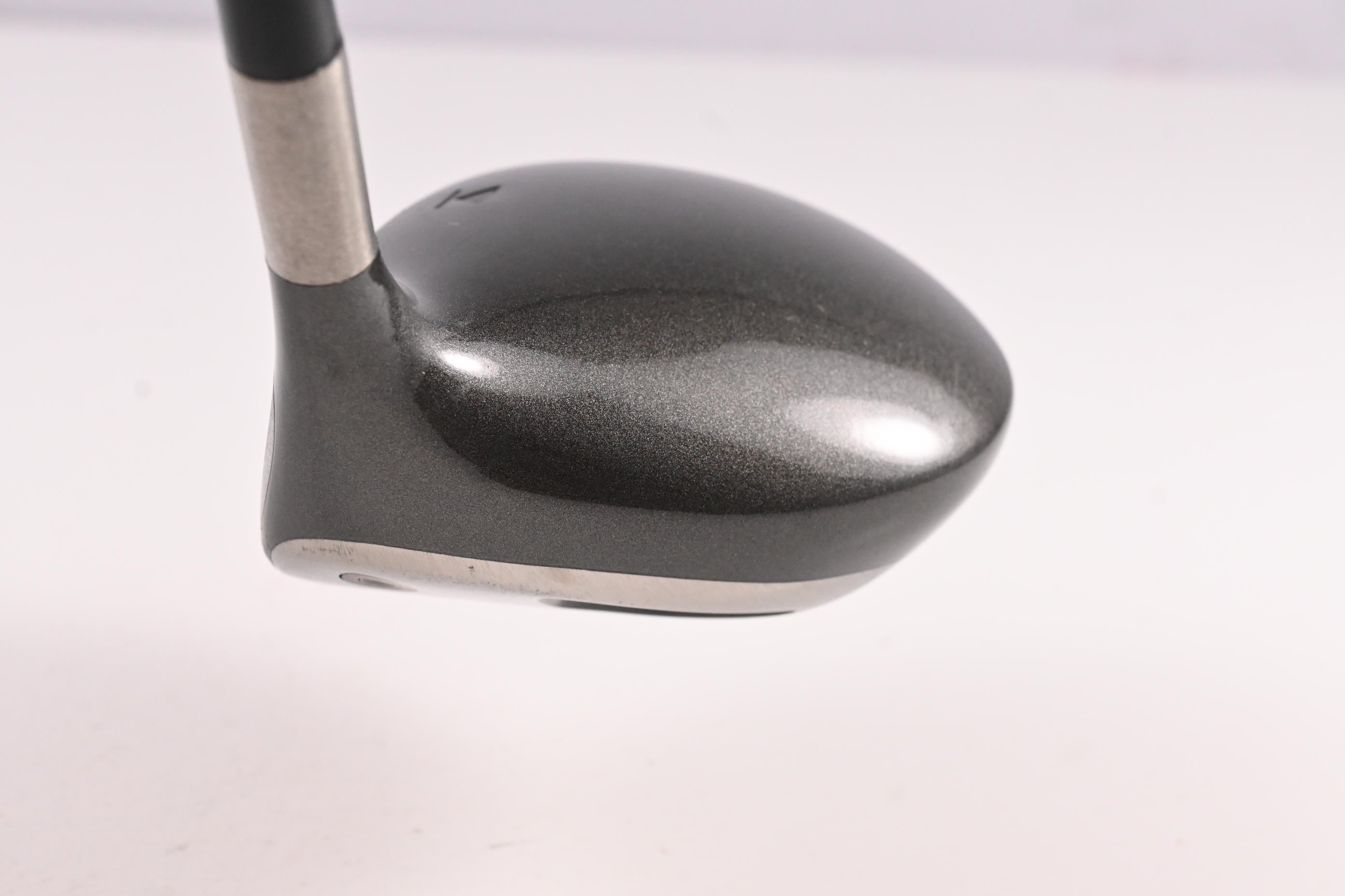 Titleist 975 D Driver / 10.5 Degree / Regular Flex Titleist Ultralite Shaft