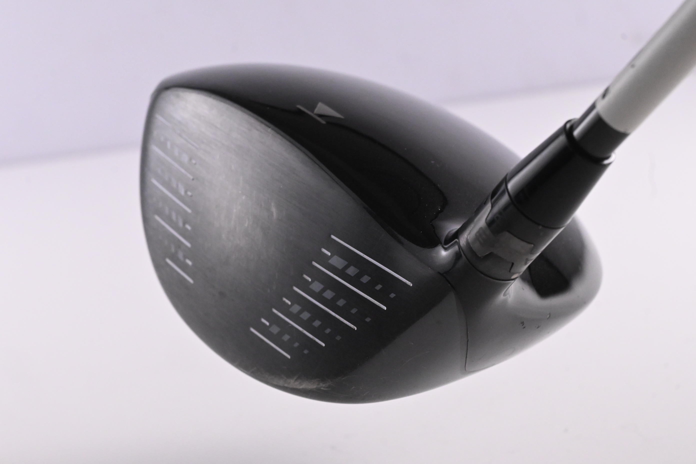 Titleist 913 D2 Driver / 9.5 Degree / Stiff Flex Aldila Phenom 70 Shaft
