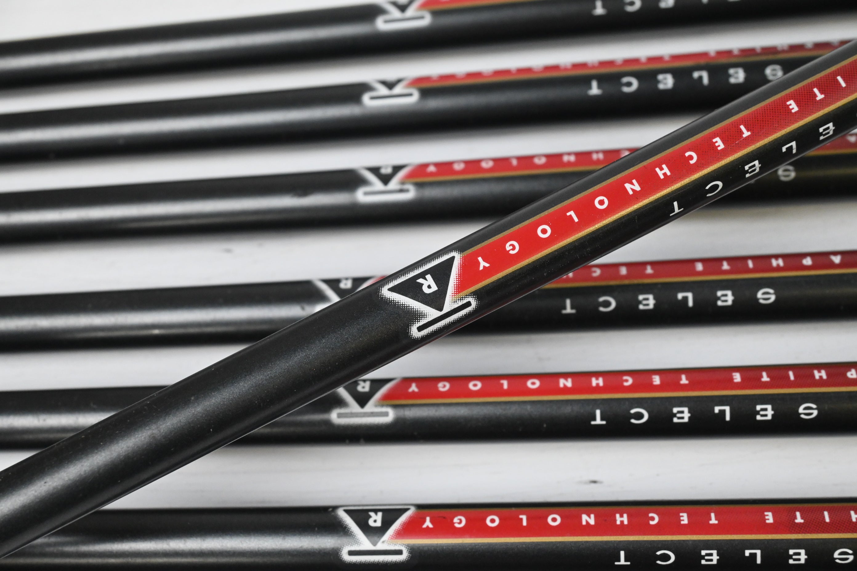 Titleist DCI 962 Irons / 4-9i / Regular Flex Titleist Select Shafts