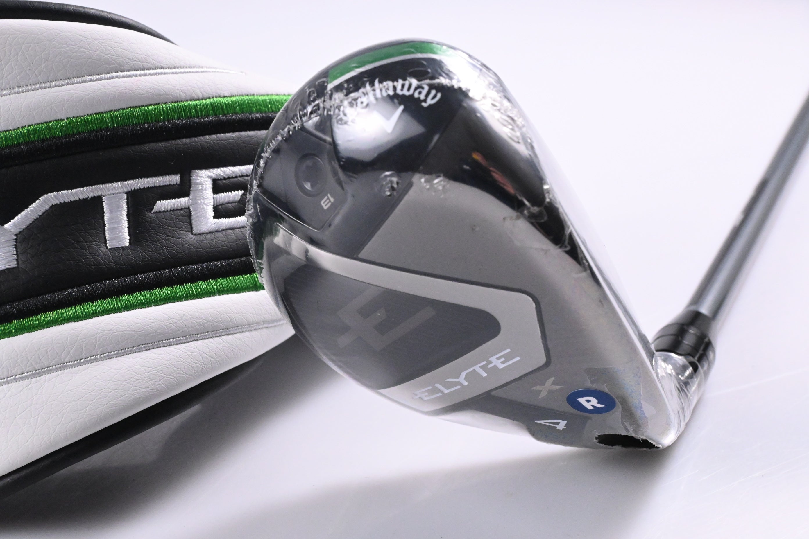Callaway Elyte X #4 Hybrid / 21 Degree / Regular Flex Denali Charcoal 60 Shaft