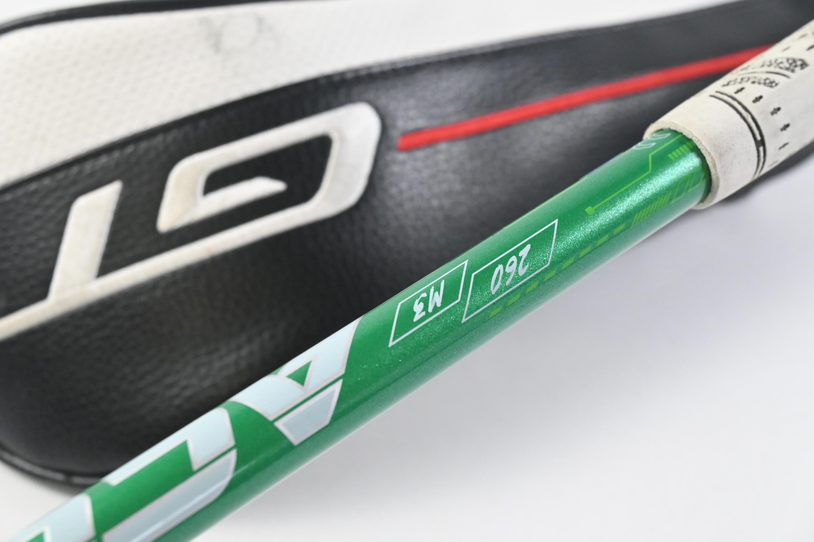 Titleist GT2 #5 Wood / 18 Degree / Regular Flex Accra GX Green 260 Shaft