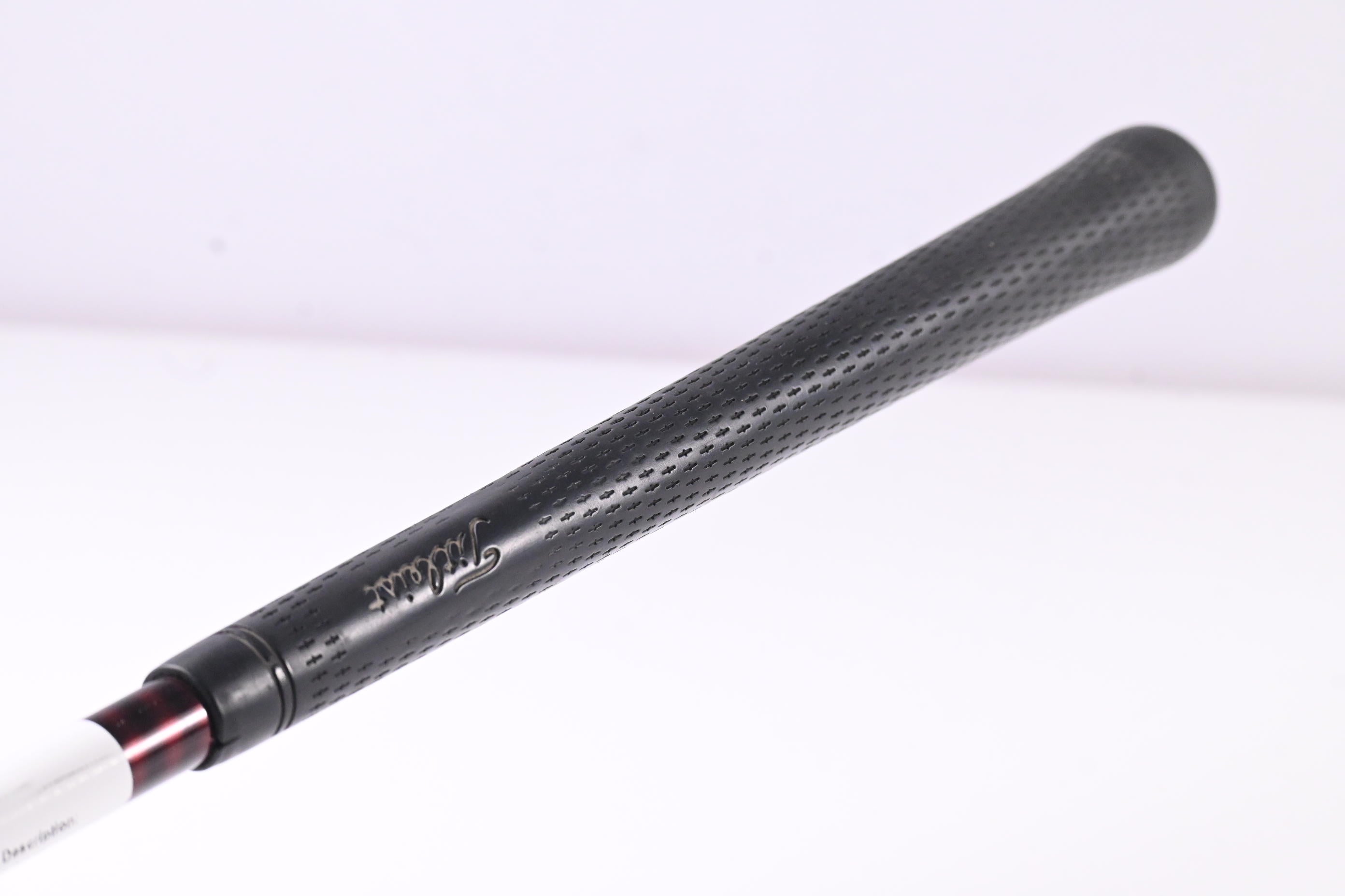 Titleist 909 D2 Driver / 10.5 Degree / Regular Flex Aldila Voodoo Shaft