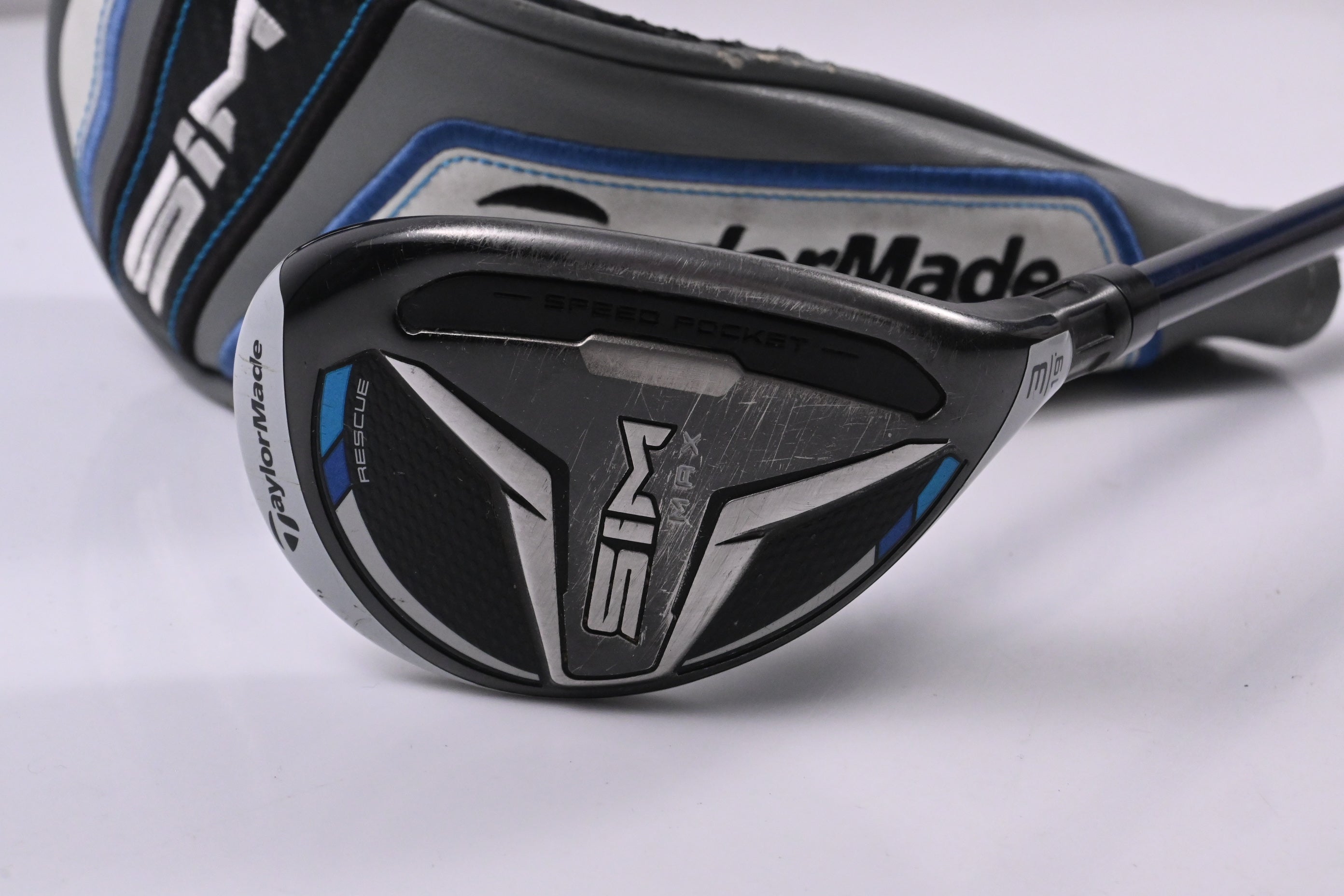 Taylormade SIM Max #3 Hybrid / 19 Degree / Stiff Flex Fujikura Ventus Blue 7