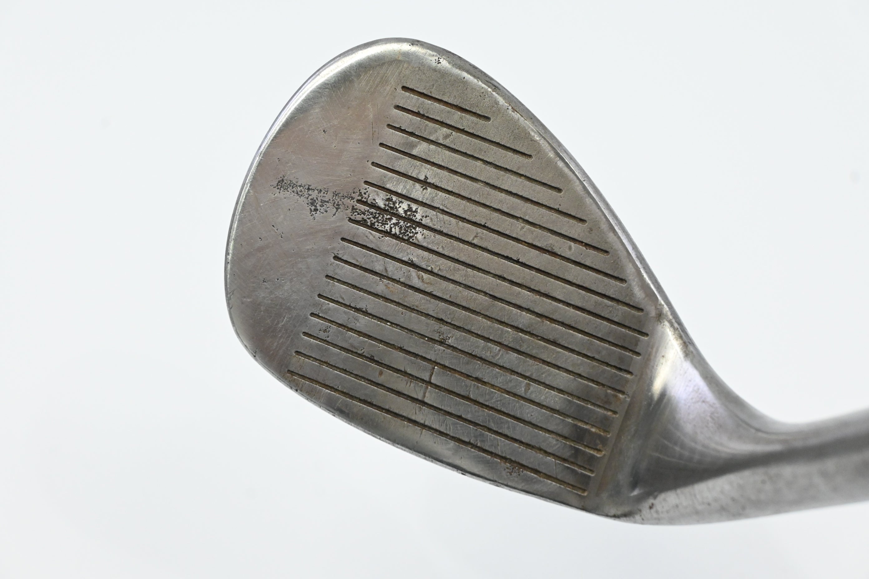 Cleveland Reg 588 RTG Lob Wedge / 64 Degree / Stiff Flex Aldila NV Shaft