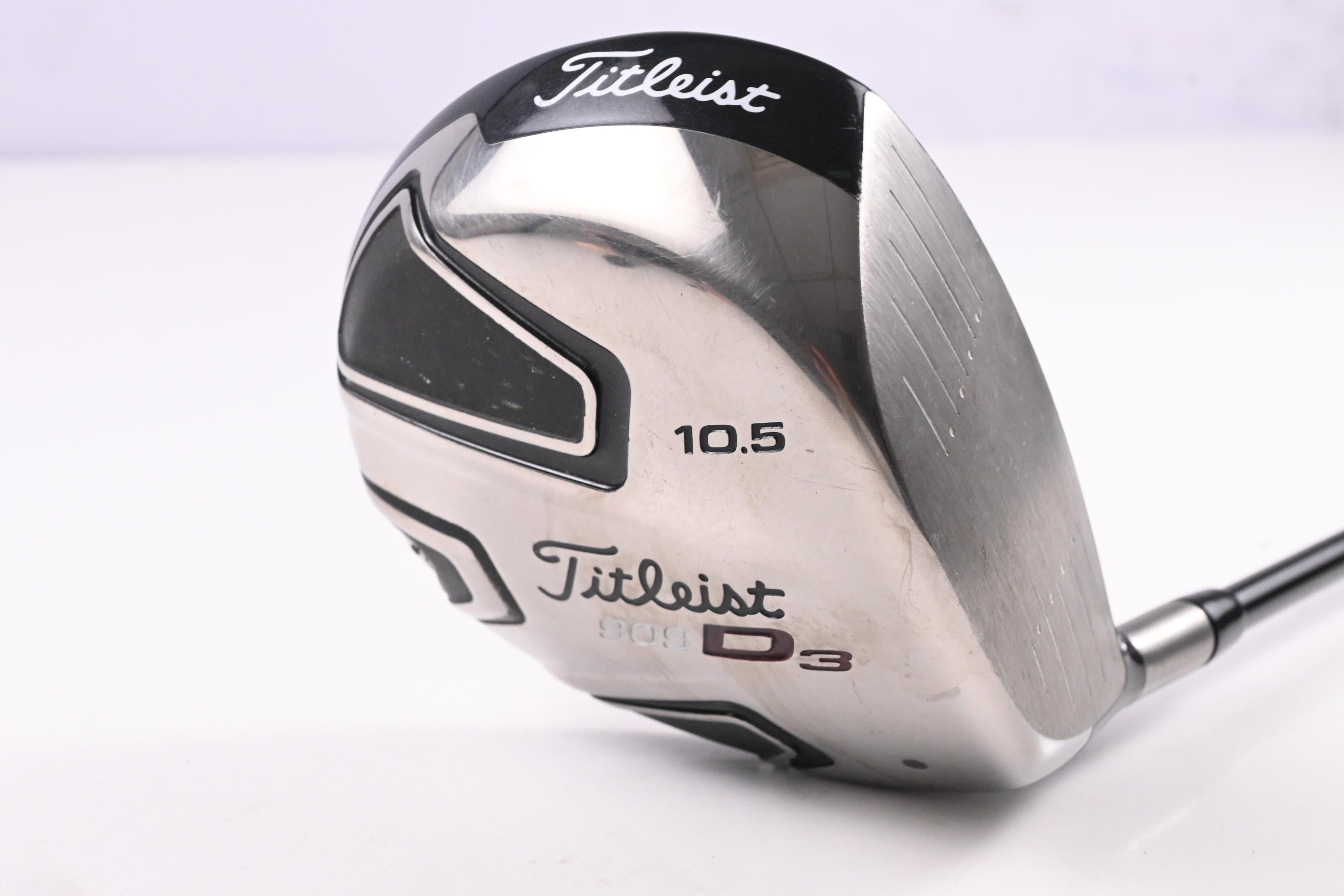 Titleist 909 D3 Driver / 10.5 Degree / Regular Flex Aldila Voodoo Shaft