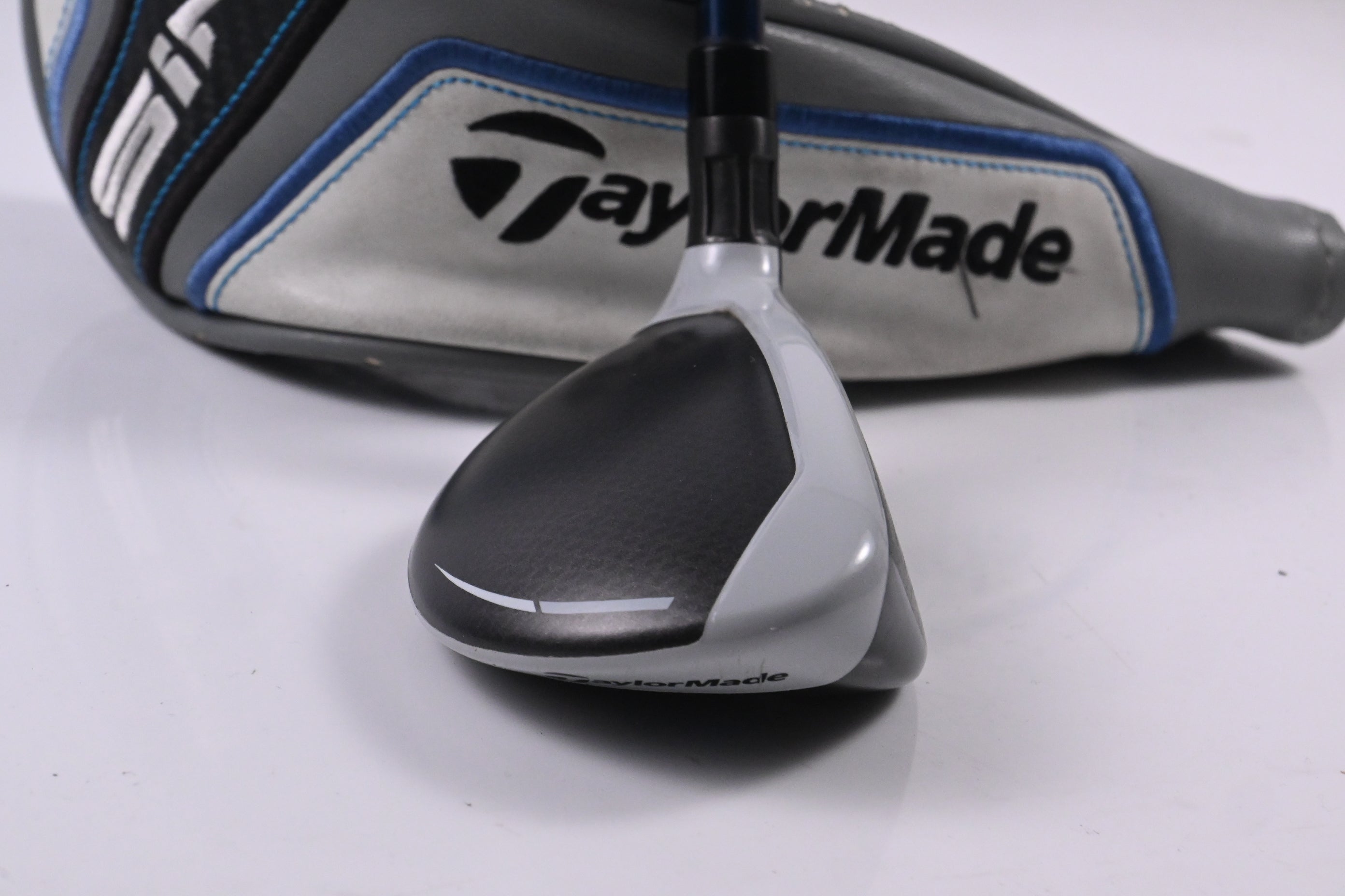 Taylormade SIM Max #3 Hybrid / 19 Degree / Stiff Flex Fujikura Ventus Blue 7