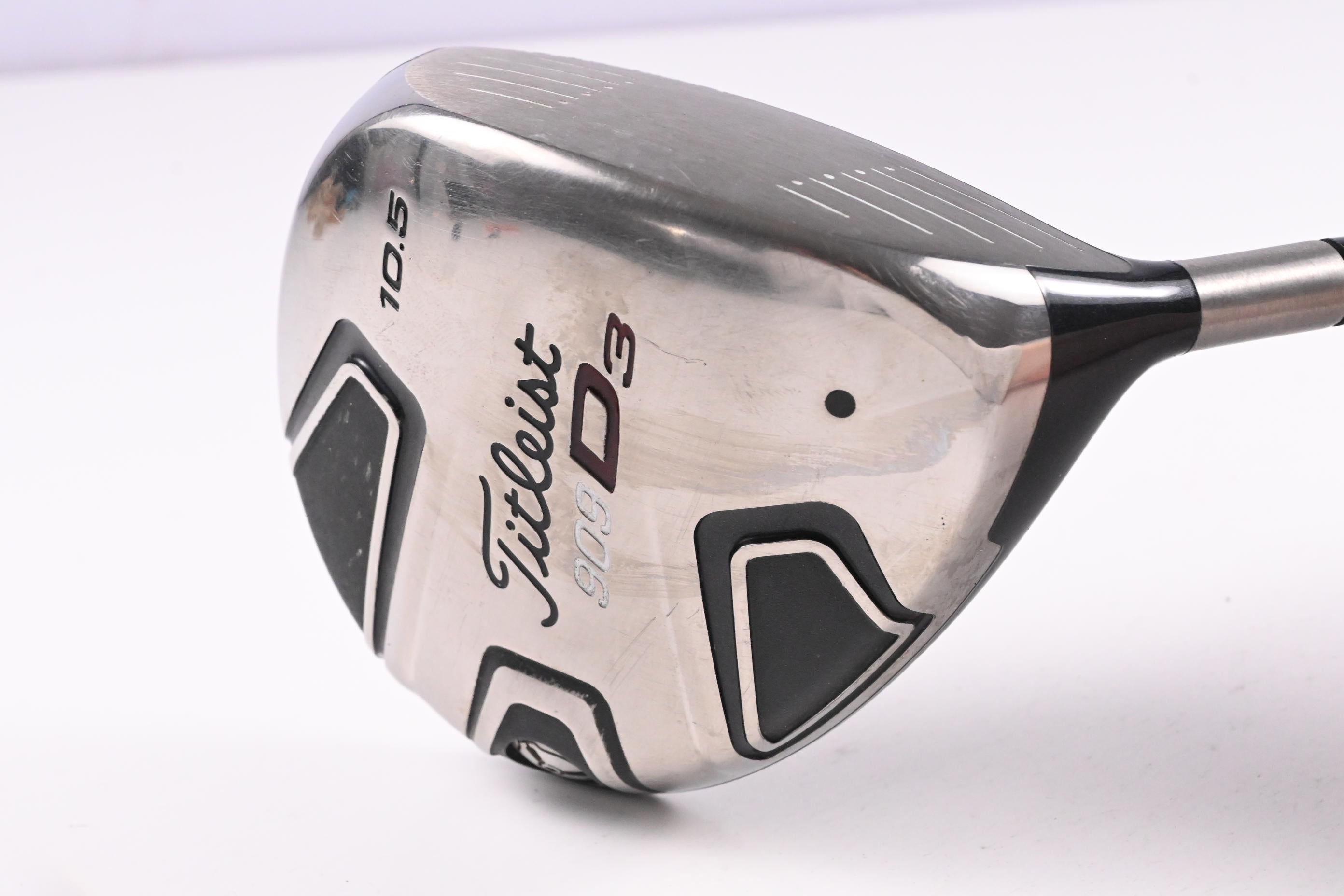 Titleist 909 D3 Driver / 10.5 Degree / Regular Flex Aldila Voodoo Shaft