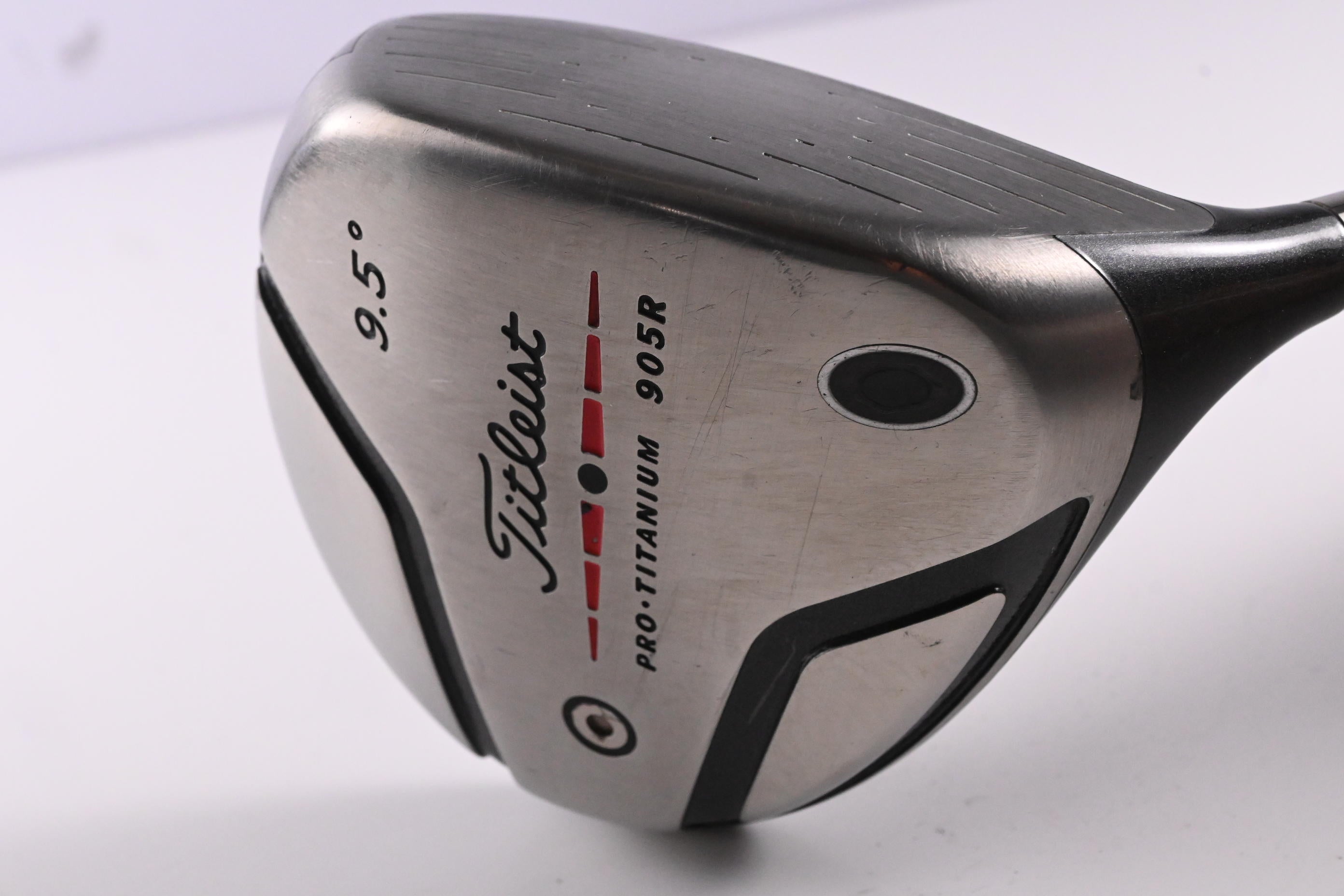 Titleist 905 R Driver / 9.5 Degree / Stiff Flex Proforce V2 Shaft