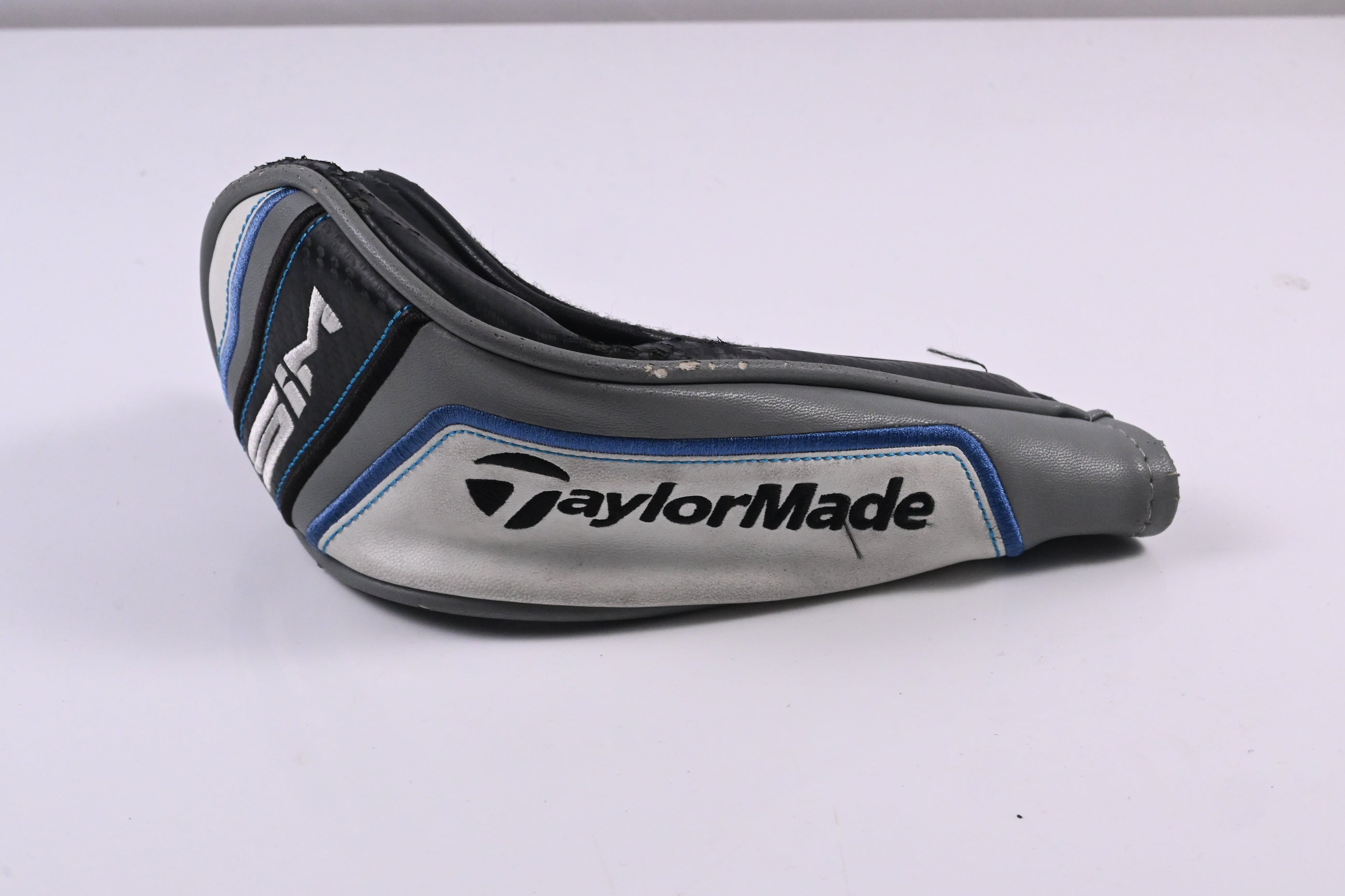 Taylormade SIM Max #3 Hybrid / 19 Degree / Stiff Flex Fujikura Ventus Blue 7