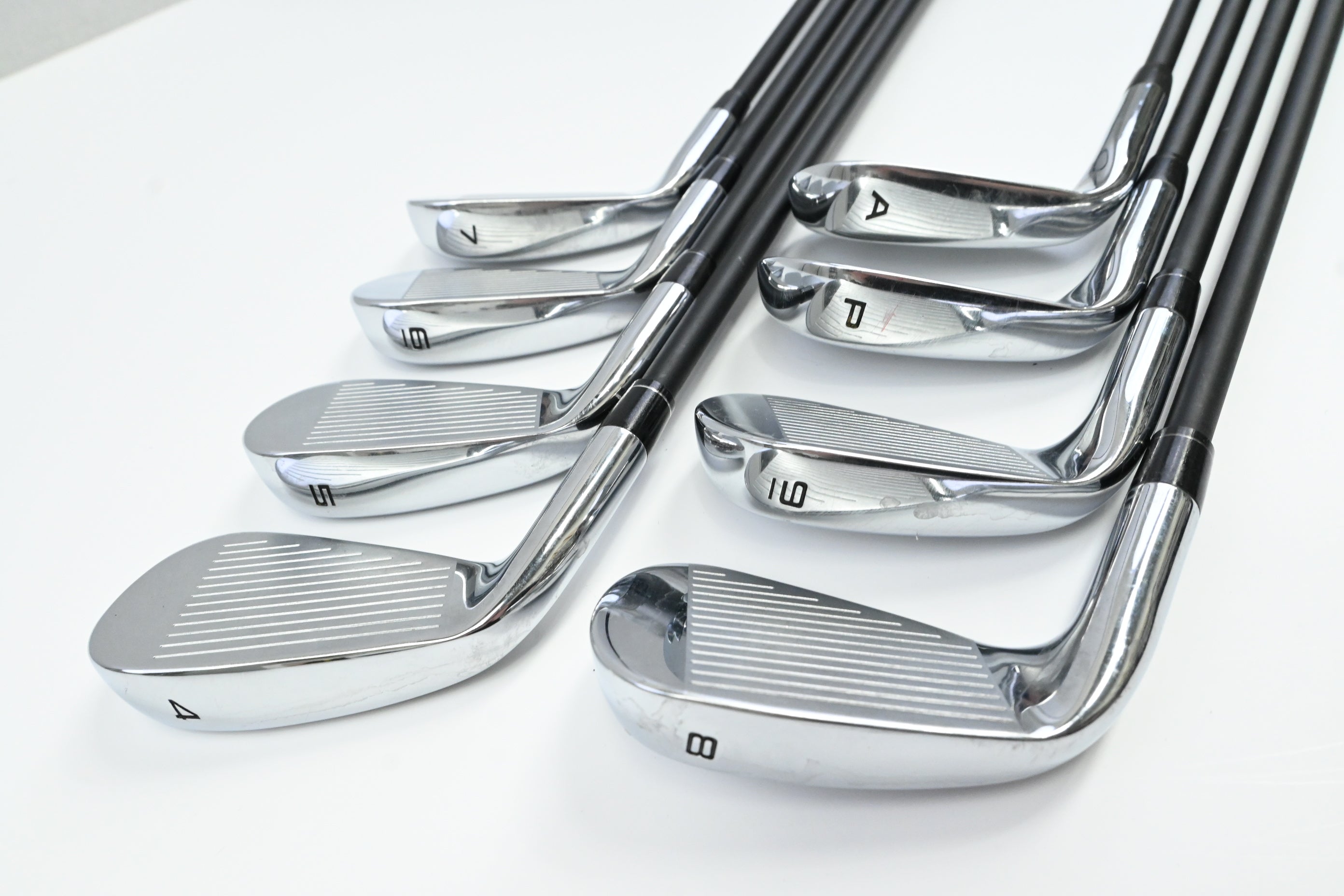 Callaway Elyte Irons / 4-PW+AW / Regular Flex Aldila NV 65 Shafts