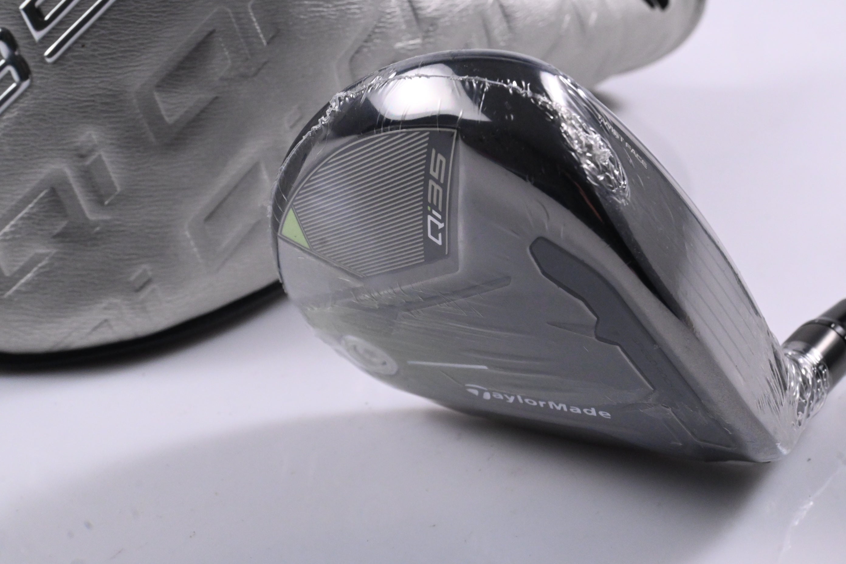 Taylormade Qi35 Max Lite #5 Wood / 18.5 Degree / Senior Flex Vanquish 4 Shaft