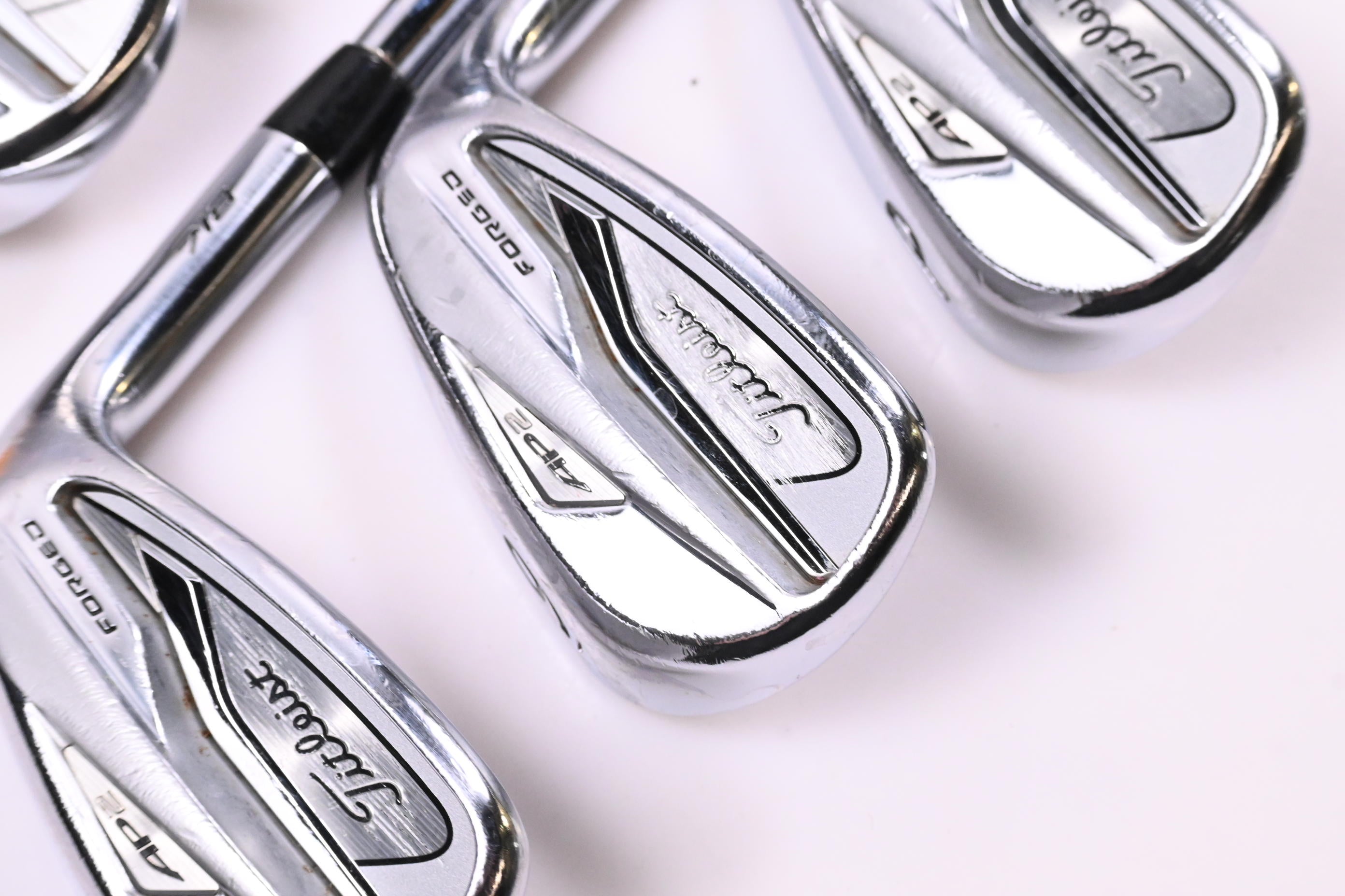 Titleist 718 AP2 Irons / 6-PW / Regular Flex AMT Tour White R300 Shafts