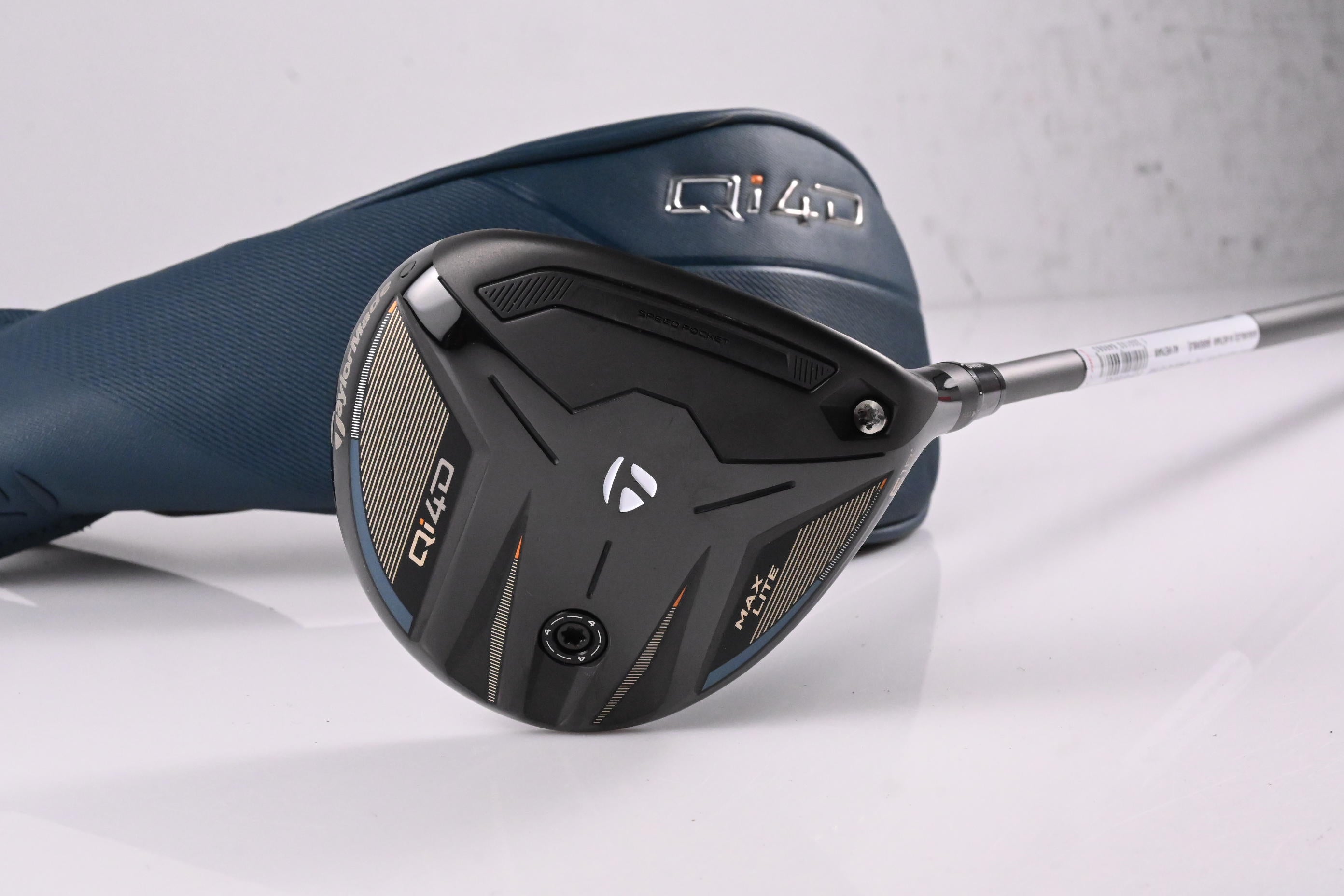 Ladies Taylormade Qi4D Max Lite #5 Wood / 18 Degree / Ladies Flex REAX 40 Shaft