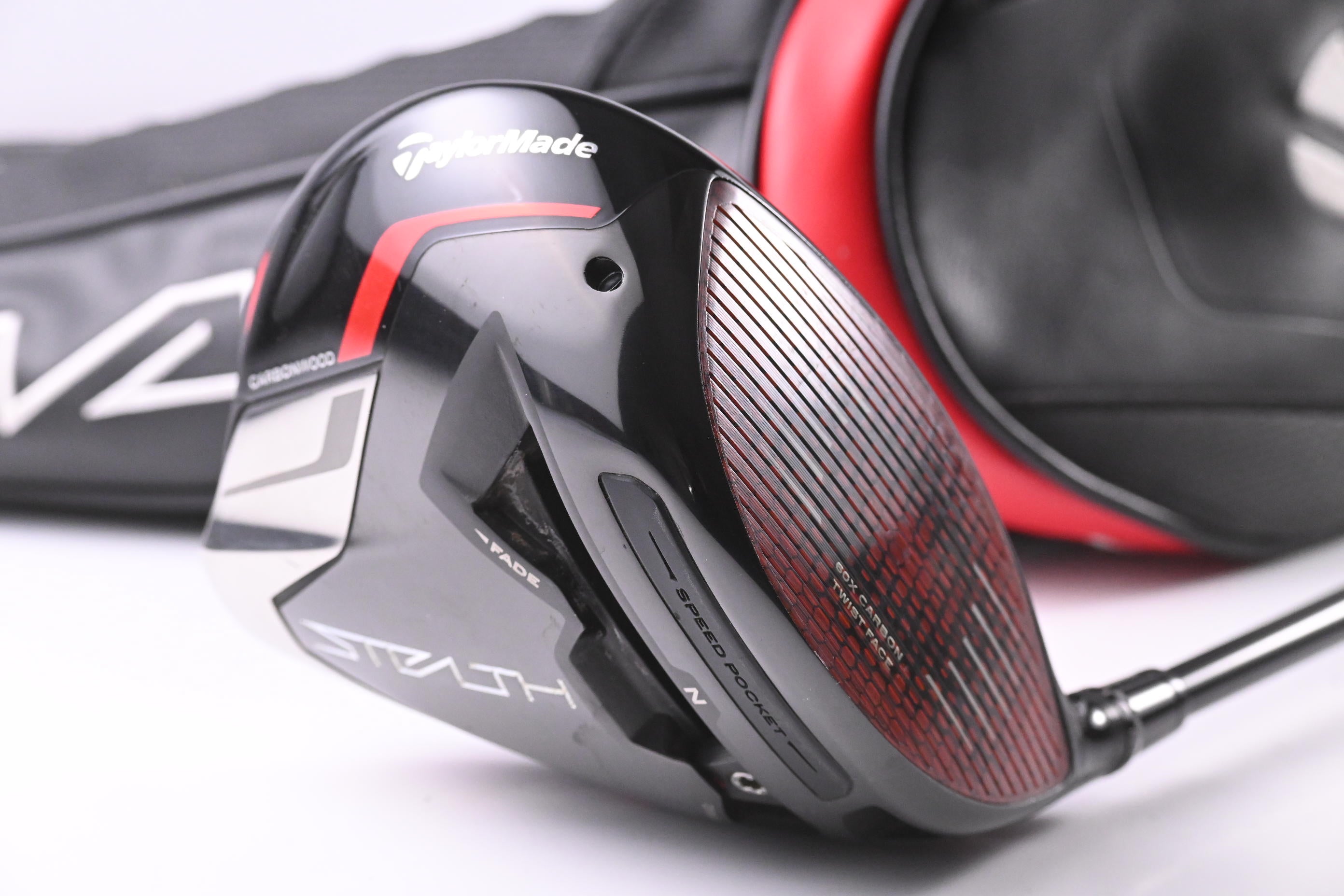 Taylormade Stealth Plus Driver / 9 Degree / X-Flex HZRDUS Smoke RDX Red 60
