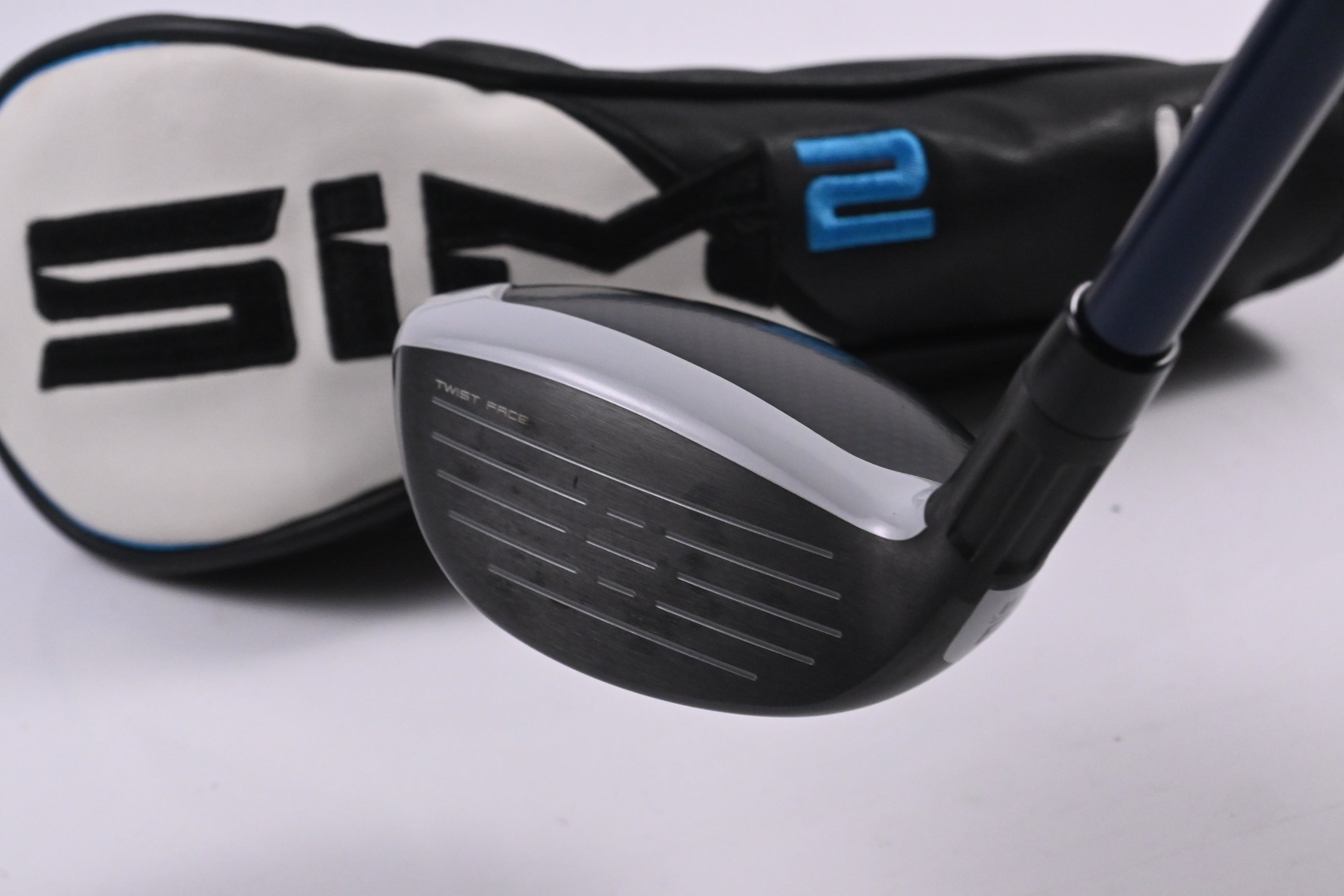 Taylormade SIM2 Max #3 Hybrid / 19 Degree / Stiff Flex Fujikura Ventus Blue 7