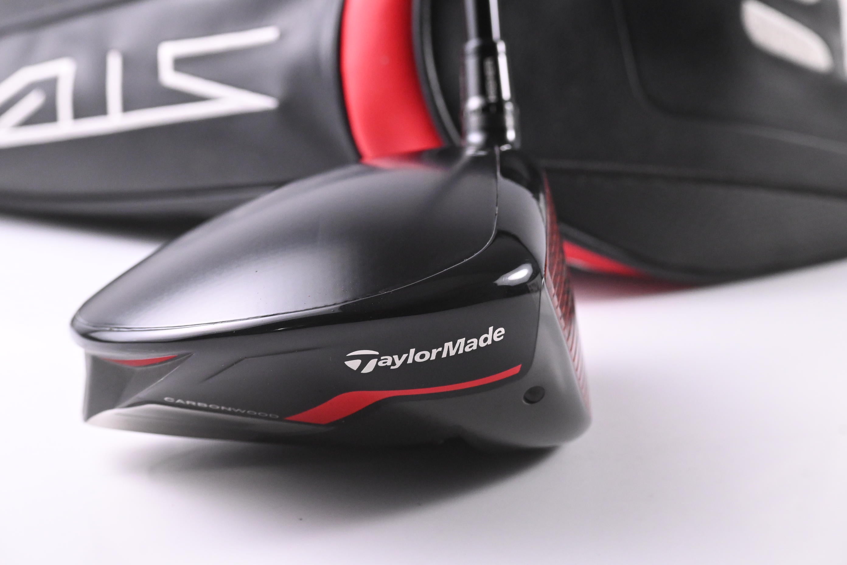 Taylormade Stealth Plus Driver / 9 Degree / X-Flex HZRDUS Smoke RDX Red 60