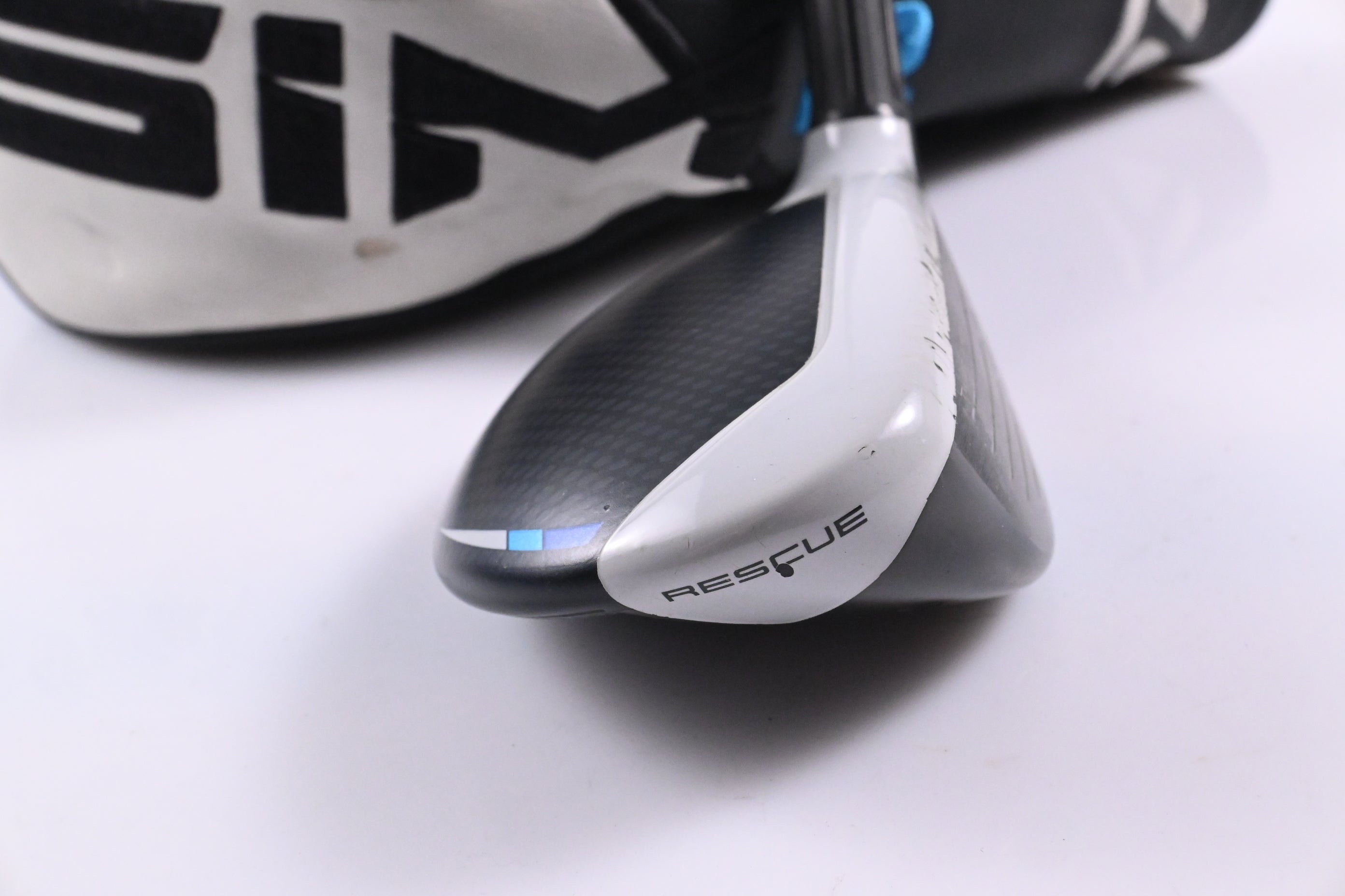 Taylormade SIM2 Max #3 Hybrid / 19 Degree / Stiff Flex Ventus Blue 7 Shaft
