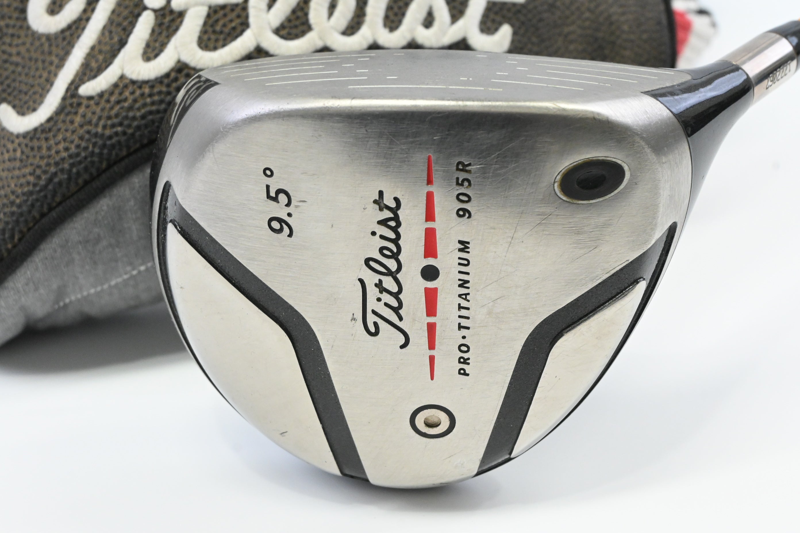 Titleist 905 R Driver / 9.5 Degree / X-Flex UST Proforce V2 66 Shaft