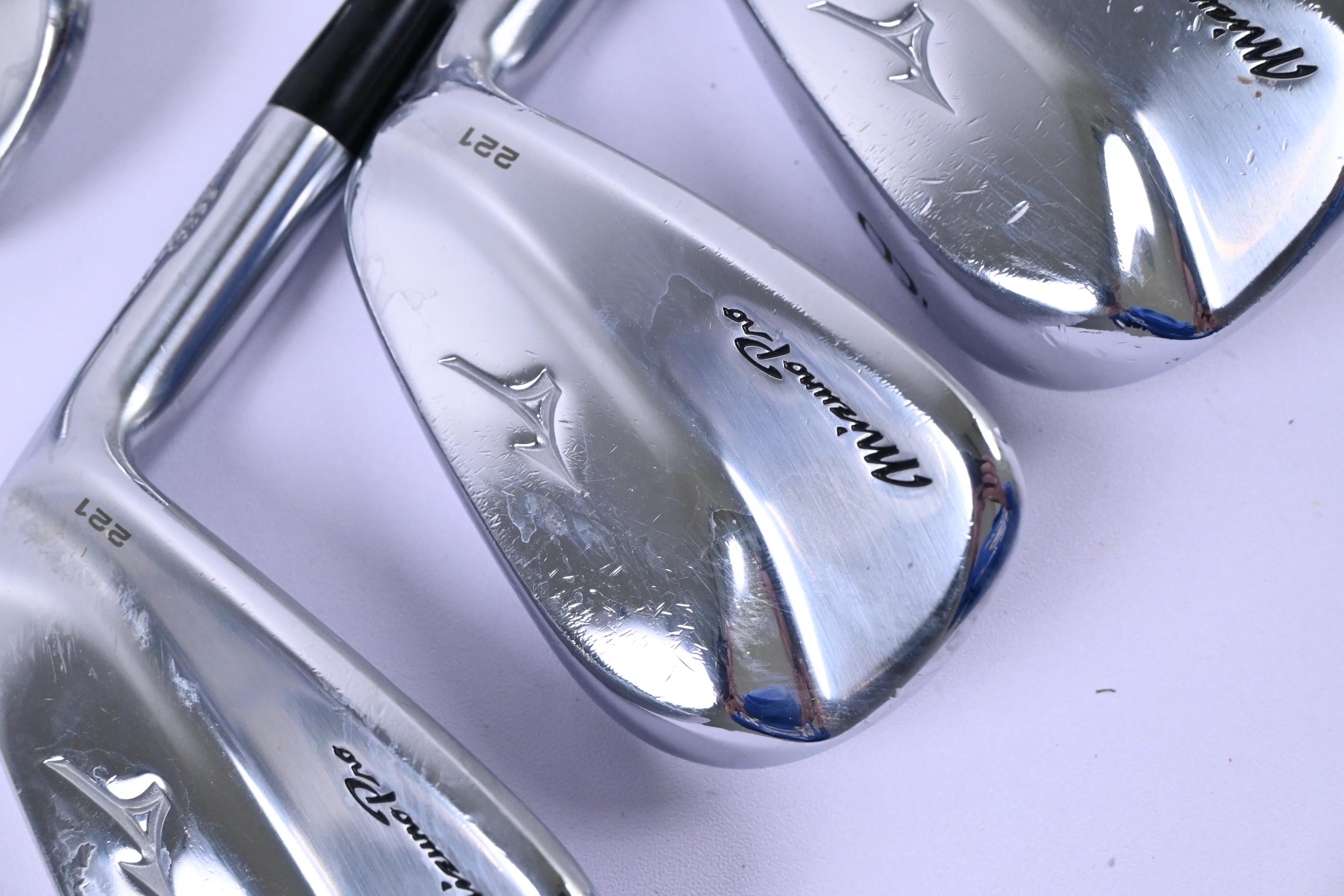 Mizuno Pro 221 Irons / 4-PW / X-Flex KBS Tour Shafts
