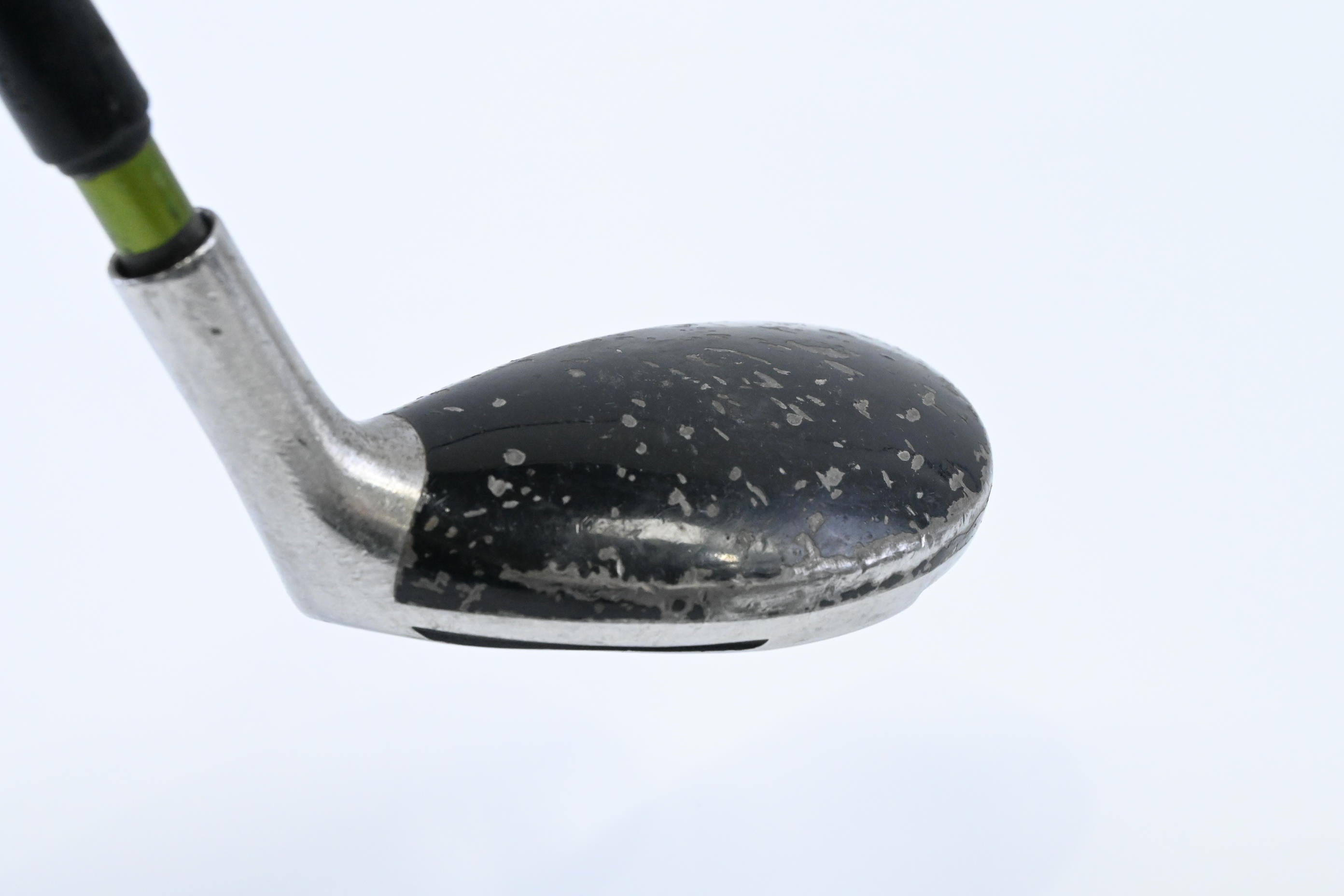 Titleist 585.H #3 Hybrid / 19 Degree / Stiff Flex Aldila NV 85 Shaft