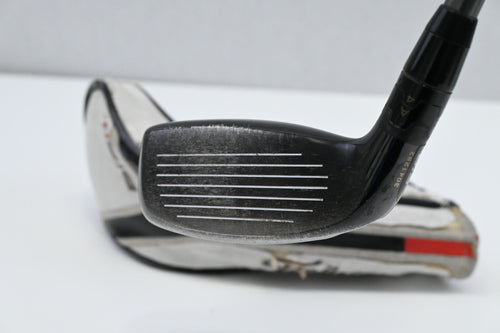 Titleist 818 H2 #2 Hybrid / 17 Degree / Stiff Flex Aldila Rogue Max 85 Shaft