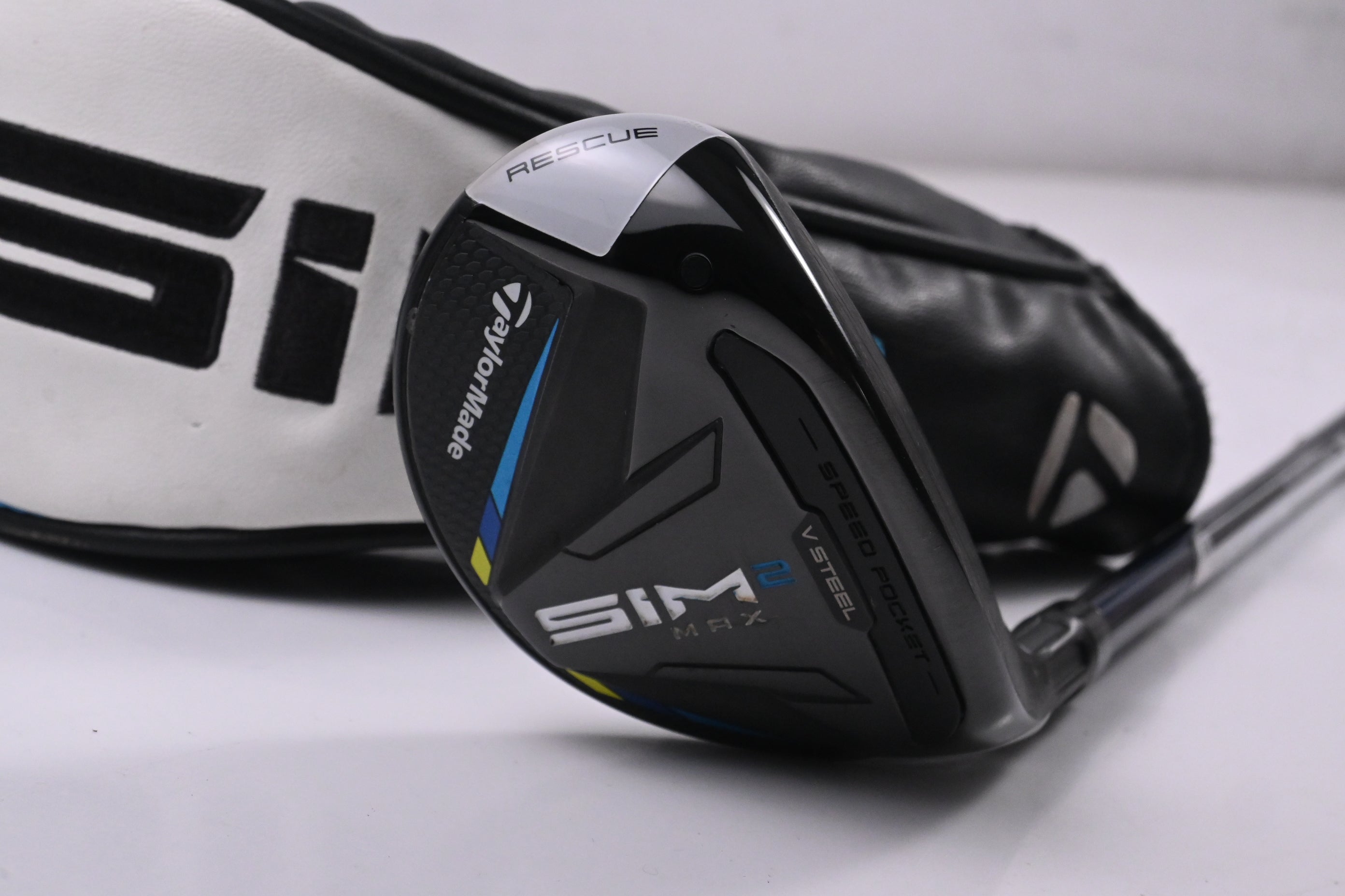 Taylormade SIM2 Max #3 Hybrid / 19 Degree / Stiff Flex Fujikura Ventus Blue 7