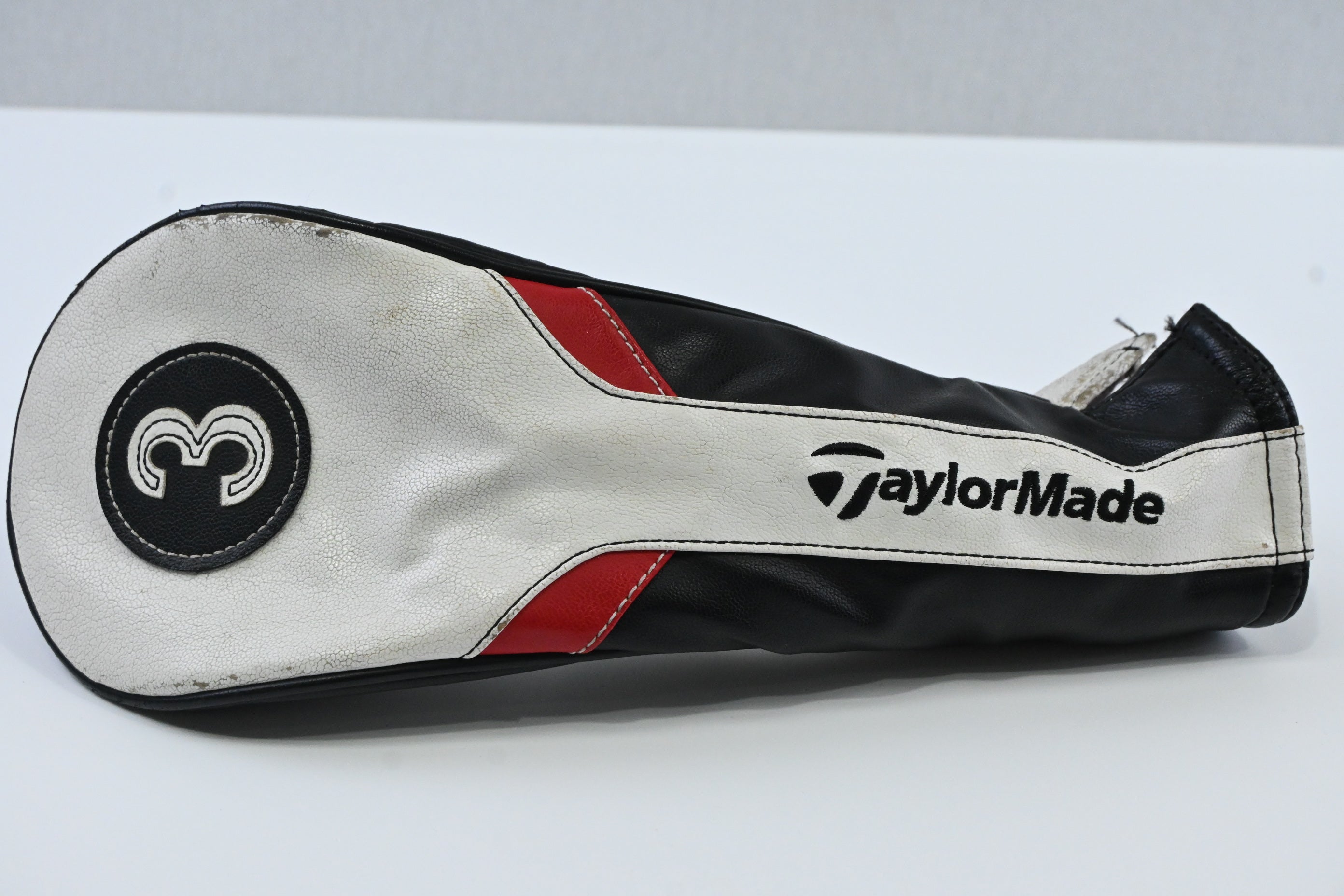 Taylormade R11S #3 Wood / 15.5 Degree / Regular Flex Aldila RIP Phenom 70 Shaft