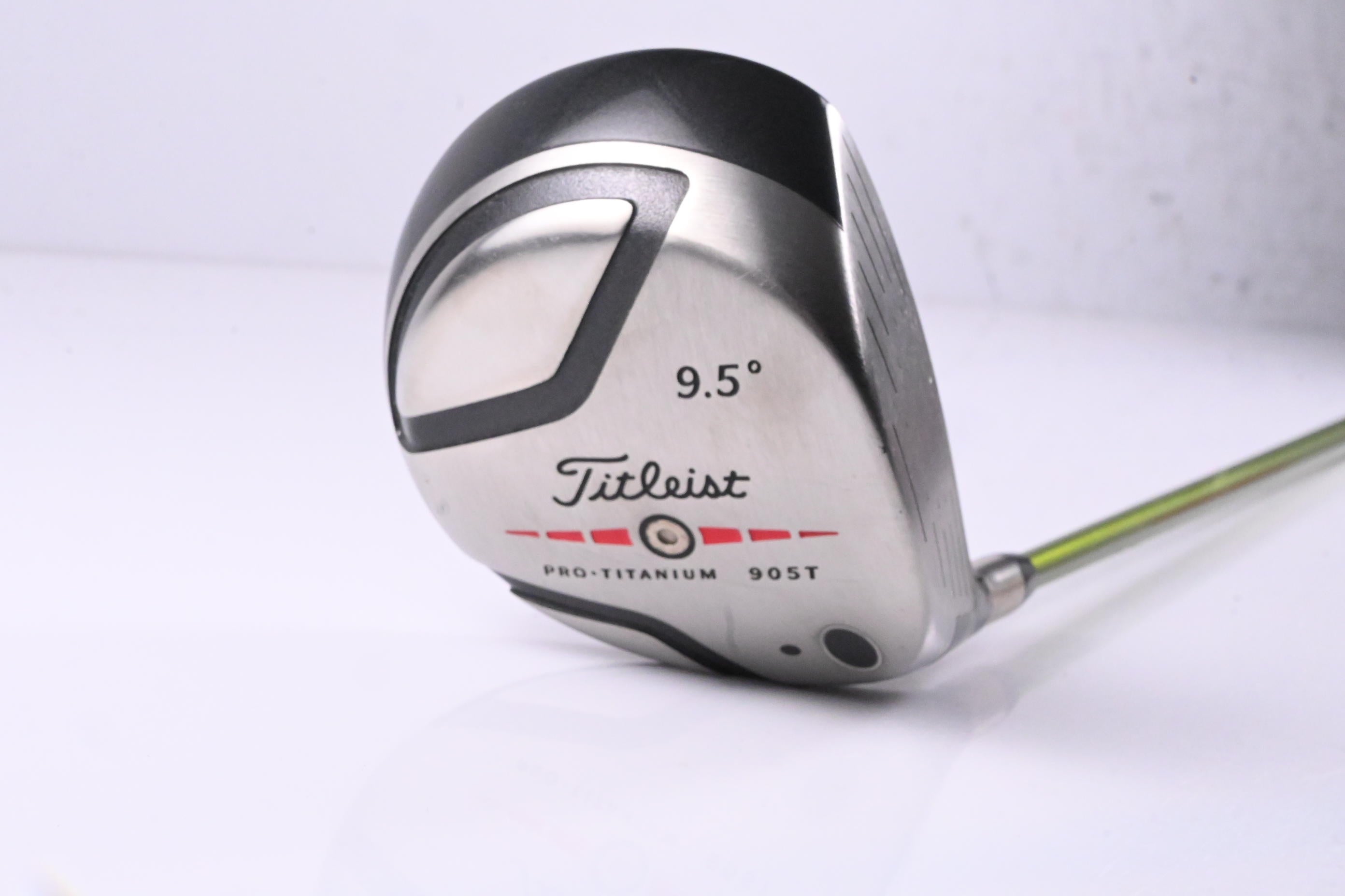 Titleist 905 T Driver / 9.5 Degree / Still Flex Aldila NV Green 65