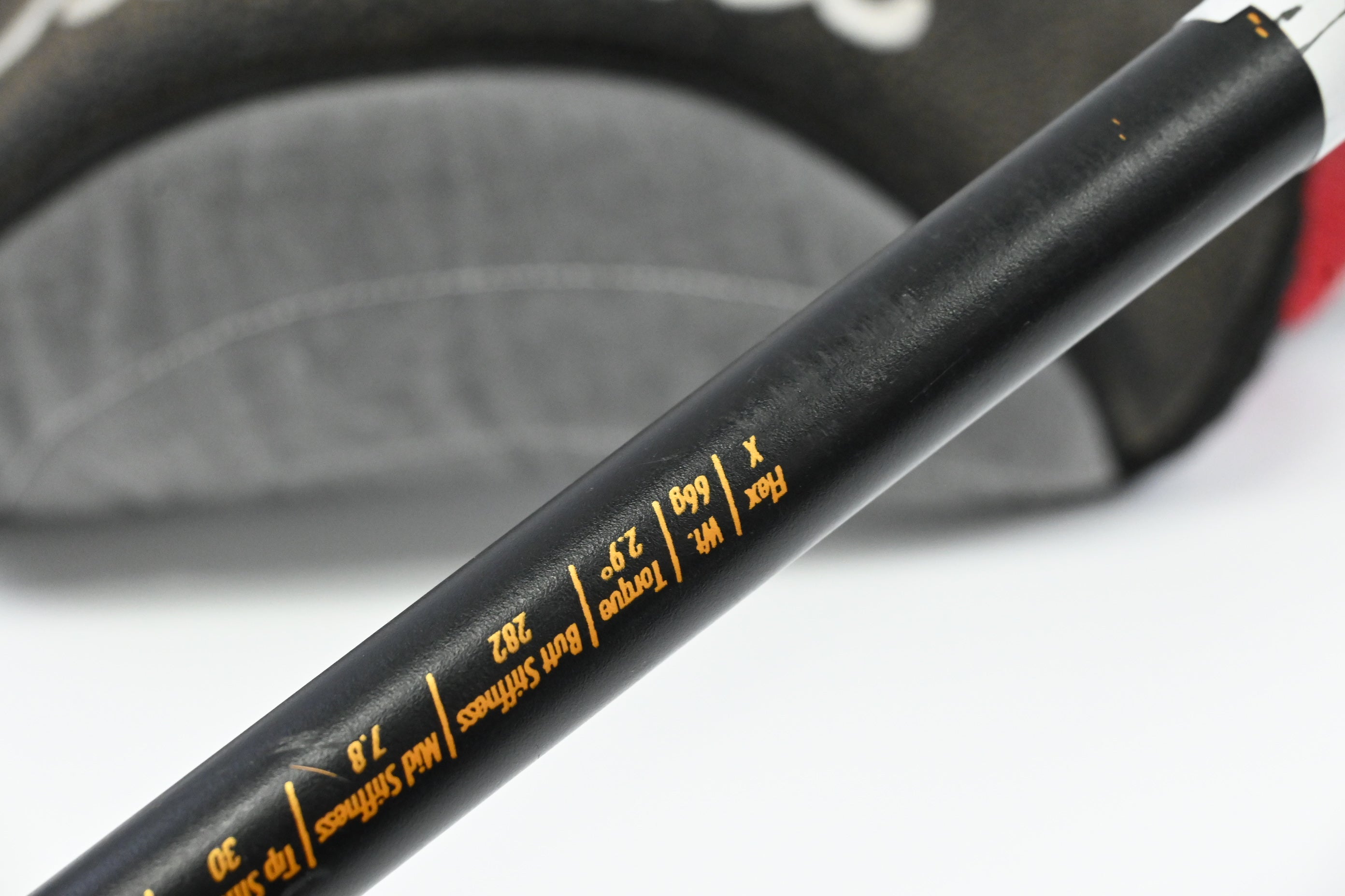 Titleist 905 R Driver / 9.5 Degree / X-Flex UST Proforce V2 66 Shaft