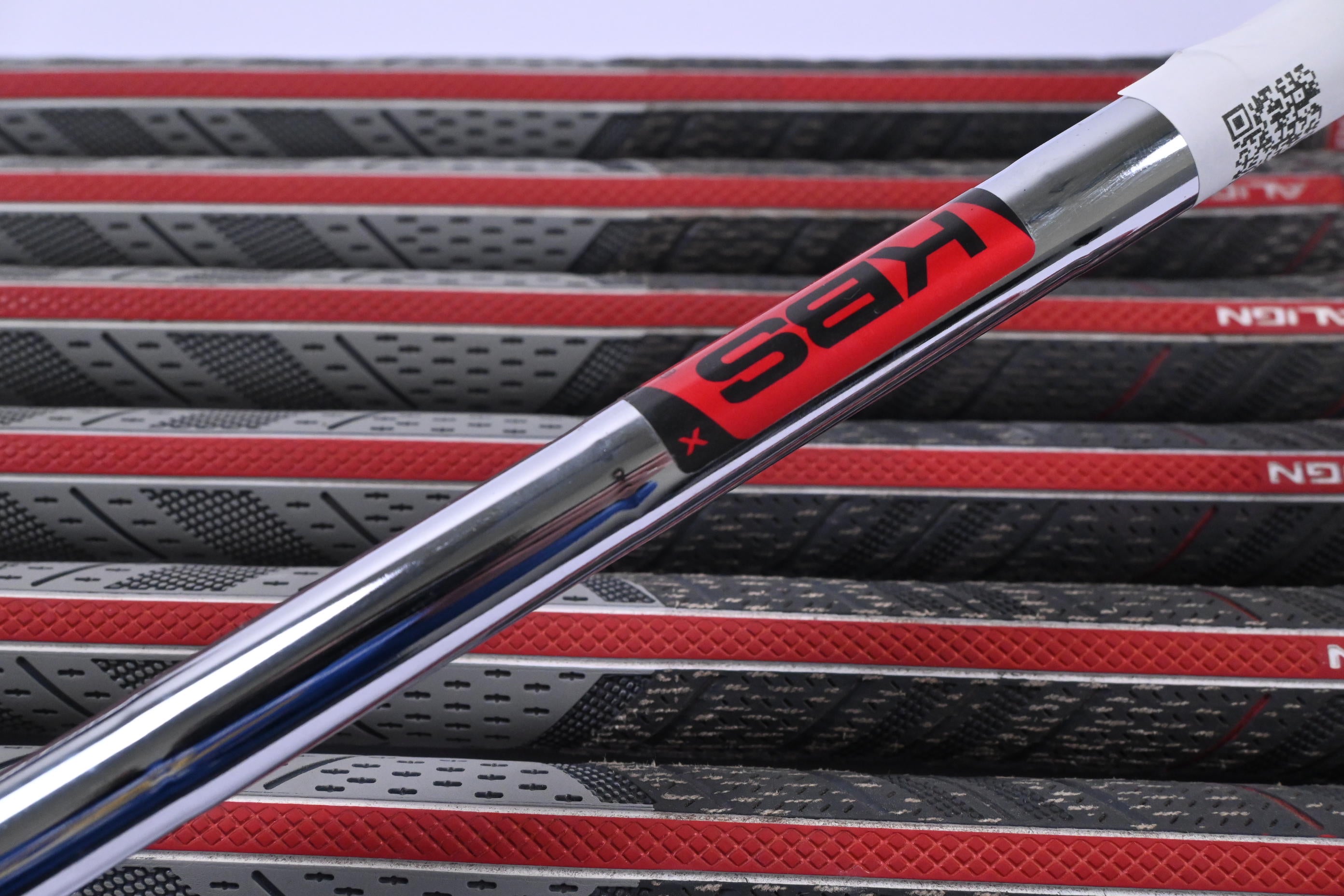 Mizuno Pro 221 Irons / 4-PW / X-Flex KBS Tour Shafts